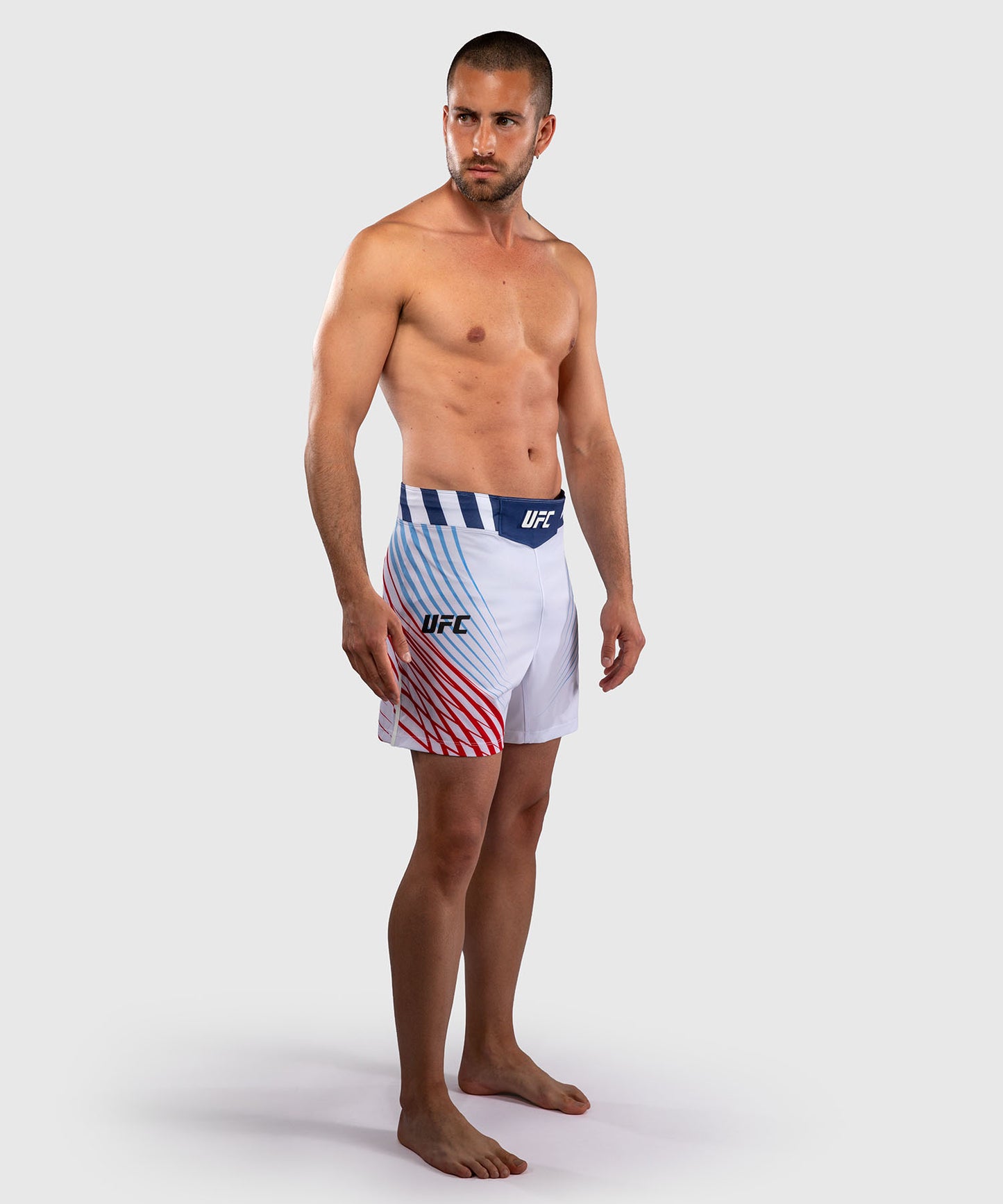Official UFC Freedom 250 by Venum Authentic Fight Night Pantaloncini da combattimento taglio corto da uomo - Bianco