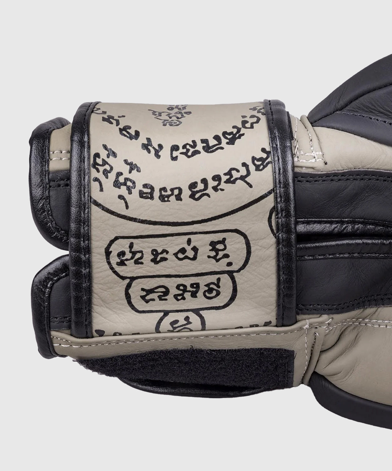 Gants de Boxe 8 Weapons 8 Ways Yant - Noir/Sable