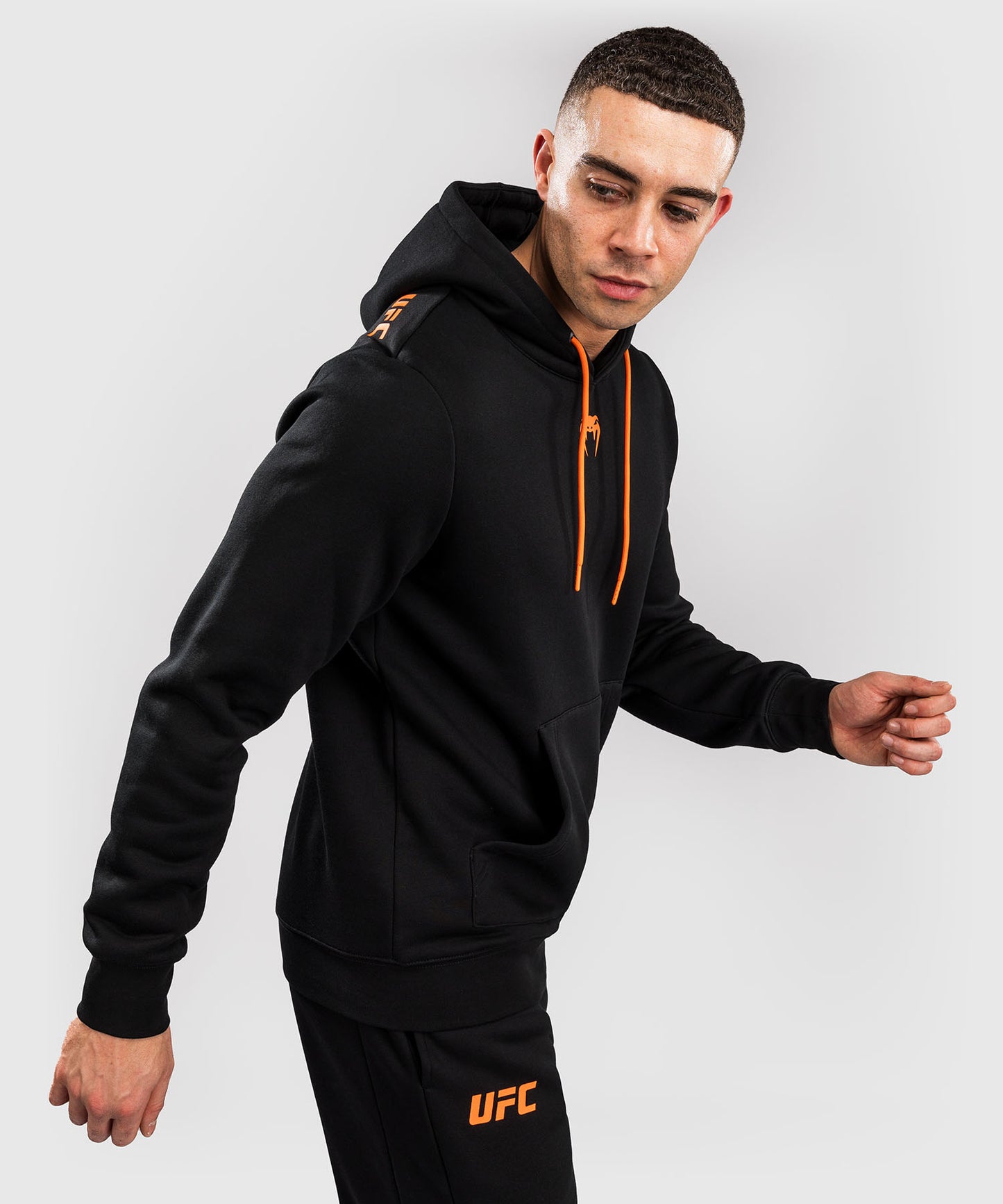 UFC Zenith by Venum Authentic Fight Week Pullover Hoodie Herren - Schwarz