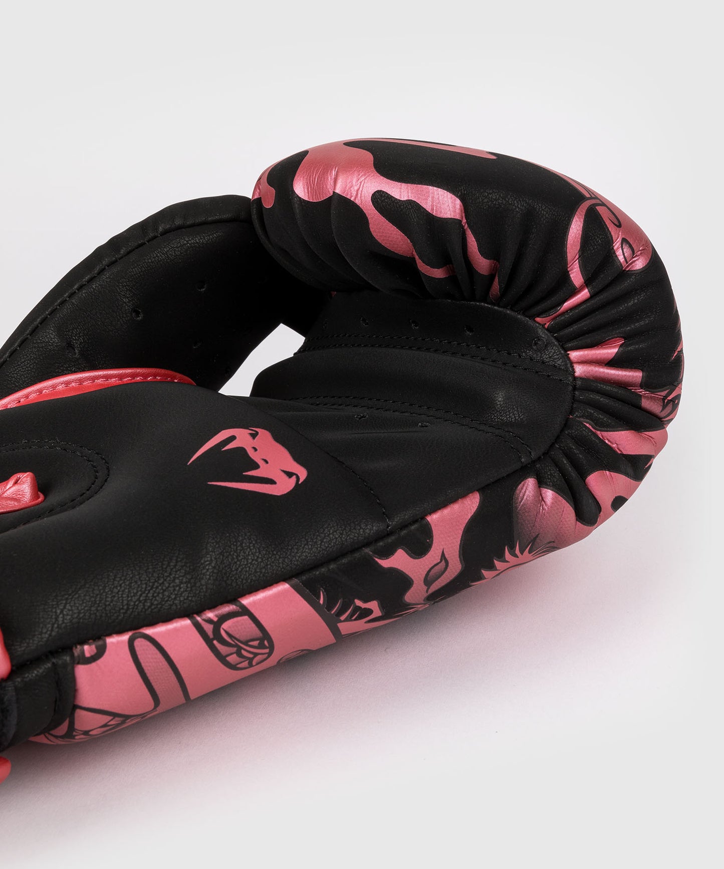 Dragon's Flight Boxing Gloves Black/Metallic Pink