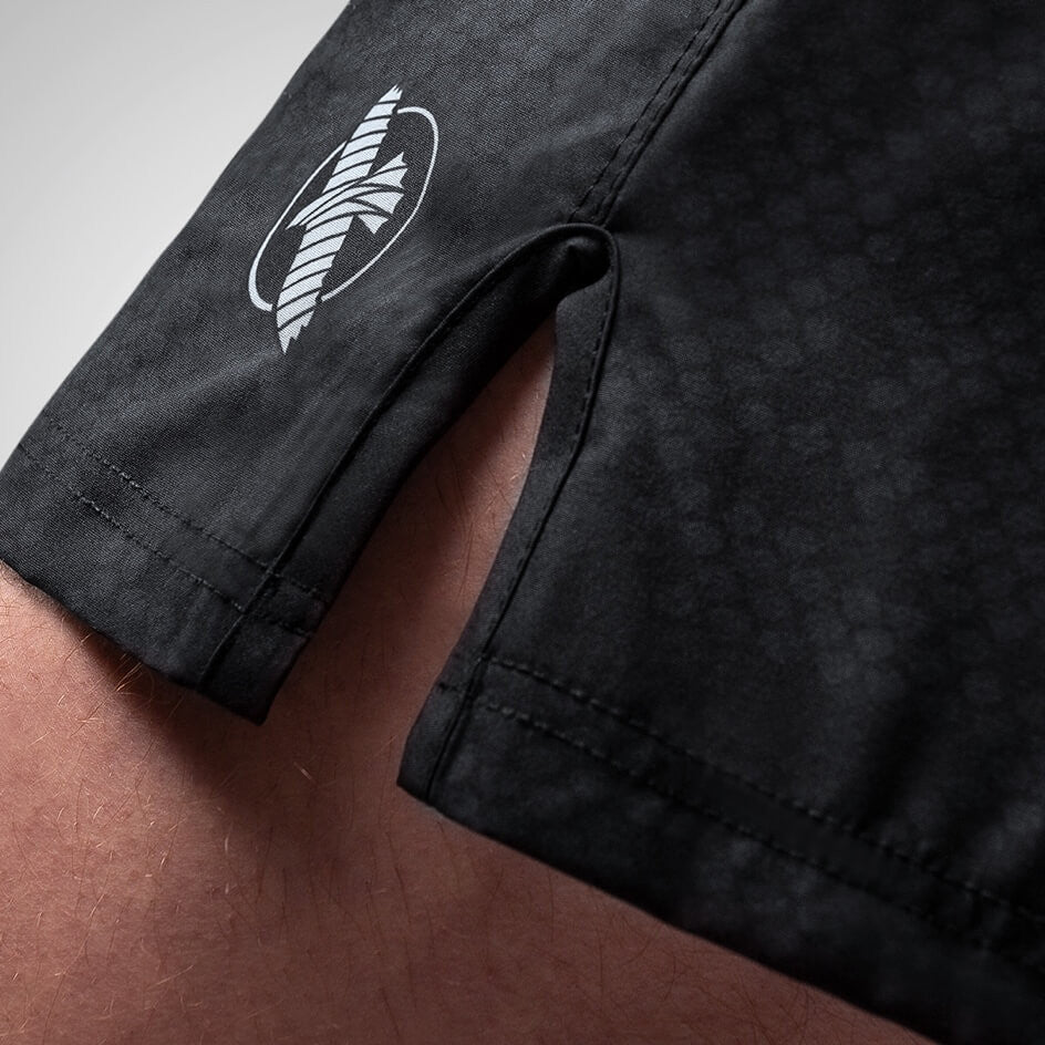 Hayabusa Kickboxing Arrow Fightshorts - Schwarz