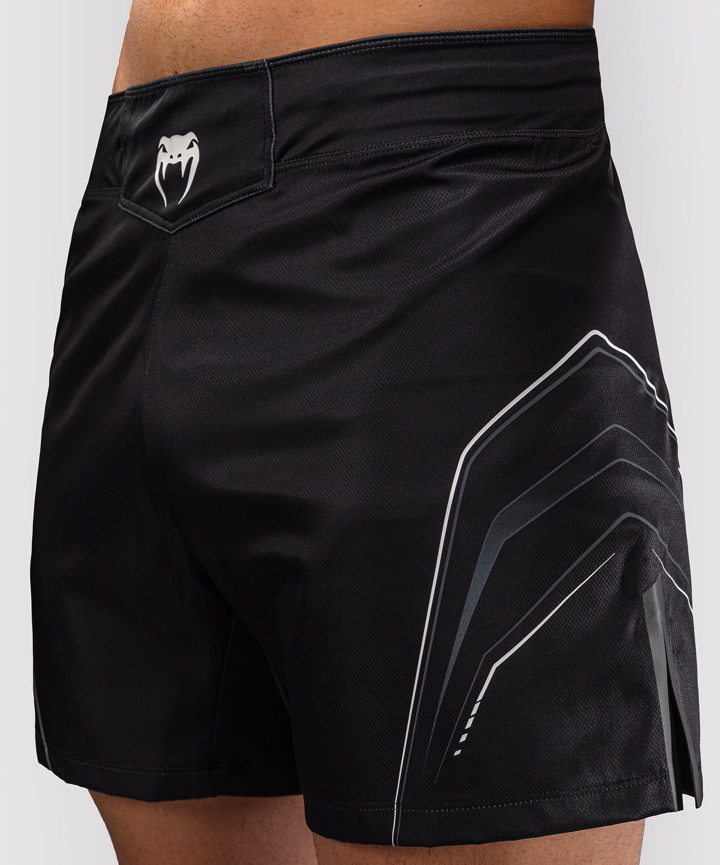 Venum Streamline Fightshorts – Schwarz/Weiß