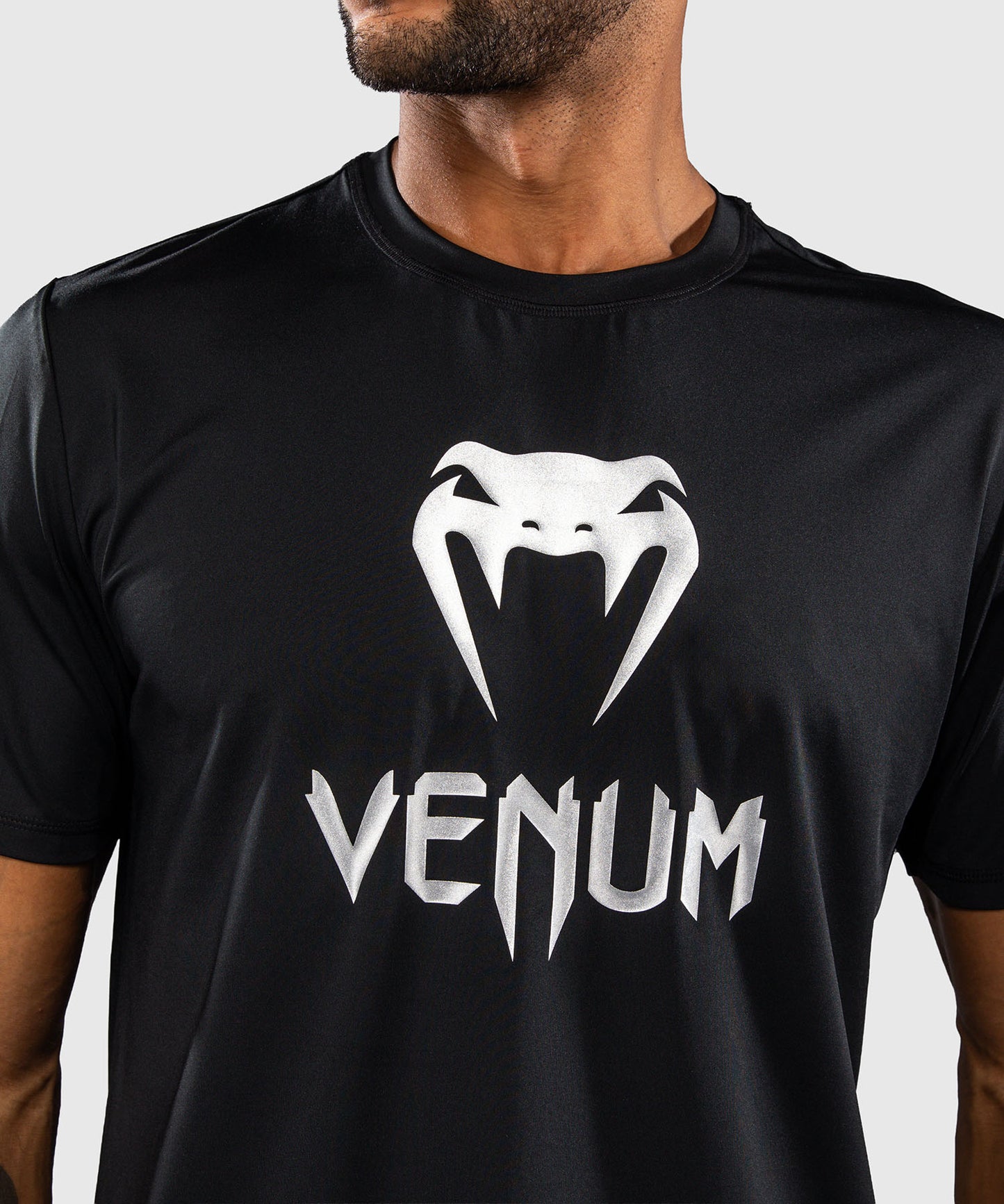 Venum Classic Camiseta Dry Tech - Negro/Plateado