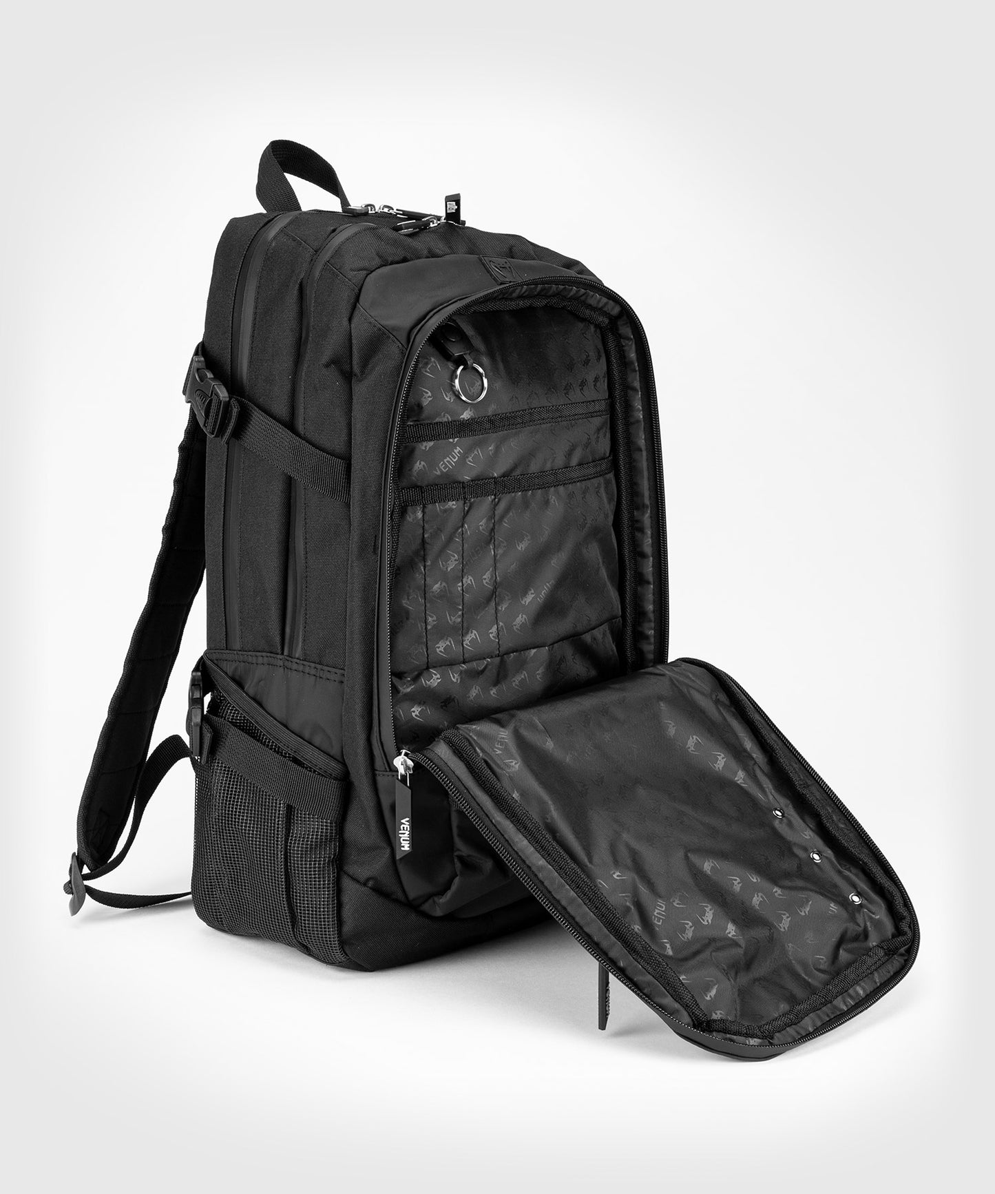 Venum Challenger Pro Evo Mochila (20-25L) – Negro/Blanco