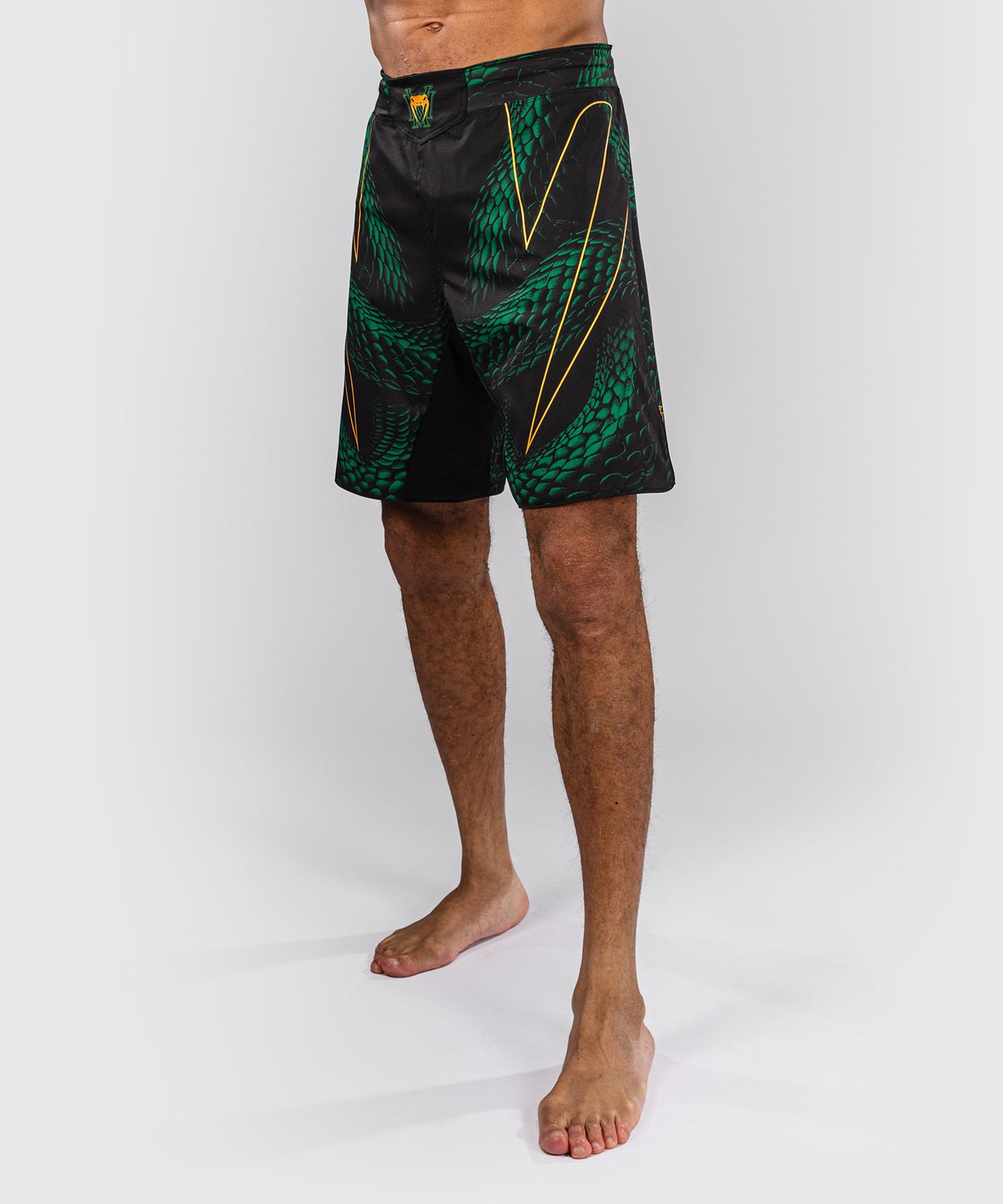 Venum Matupa Fightshorts - Schwarz/Grün/Gold