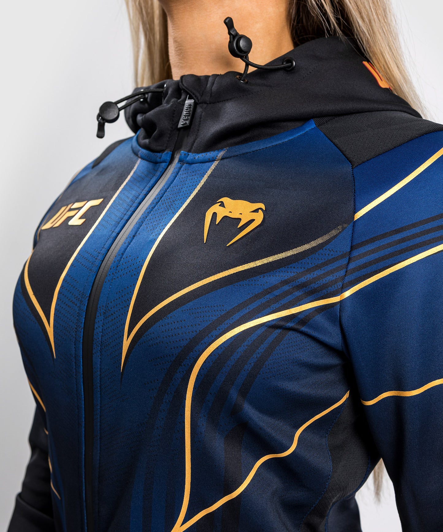 UFC Venum Authentic Fight Night 2.0 Walkout-Hoodie für Frauen – Midnight Edition - Champion