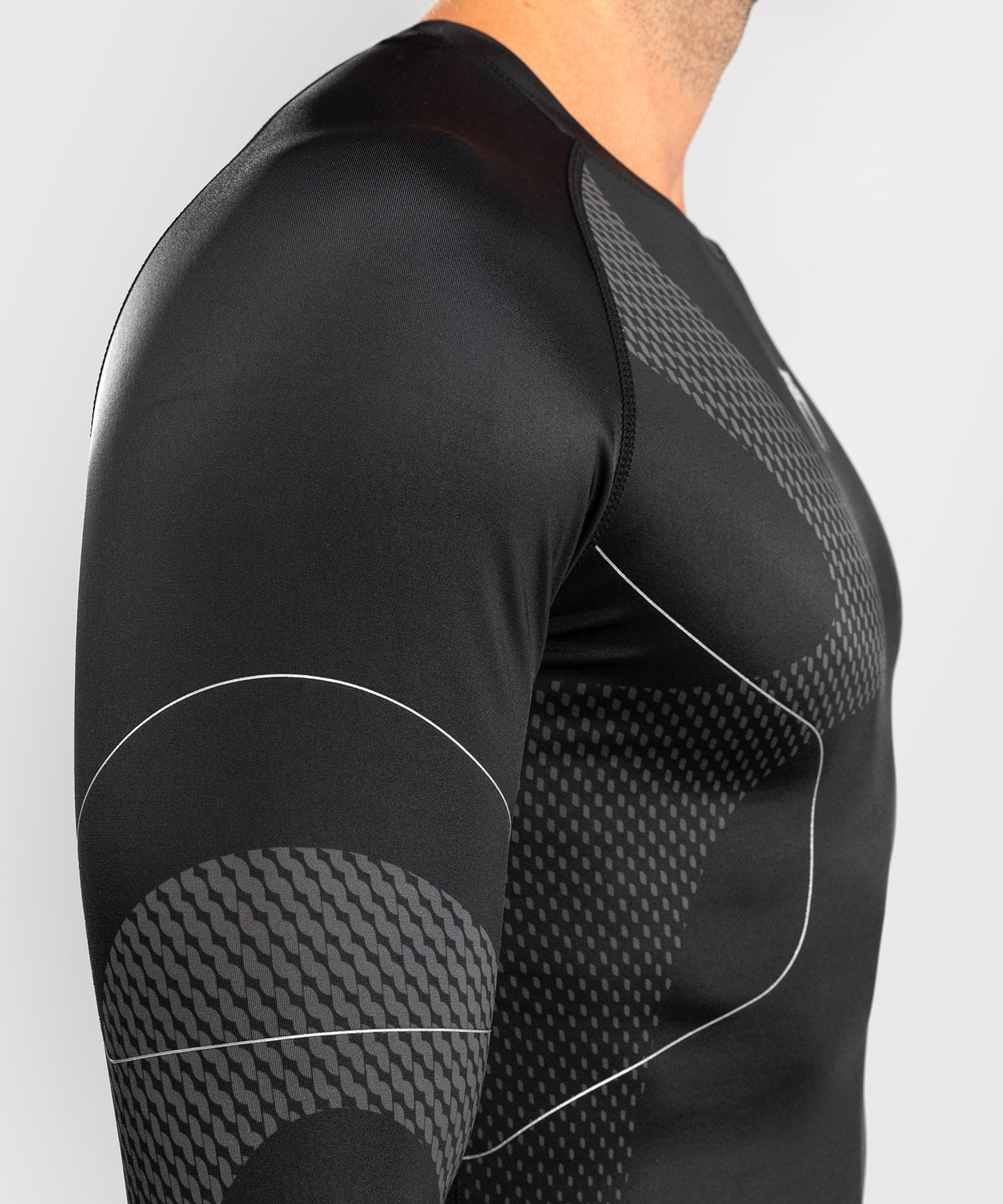 Venum Nexus Langarm Rashguard – Schwarz/Silber