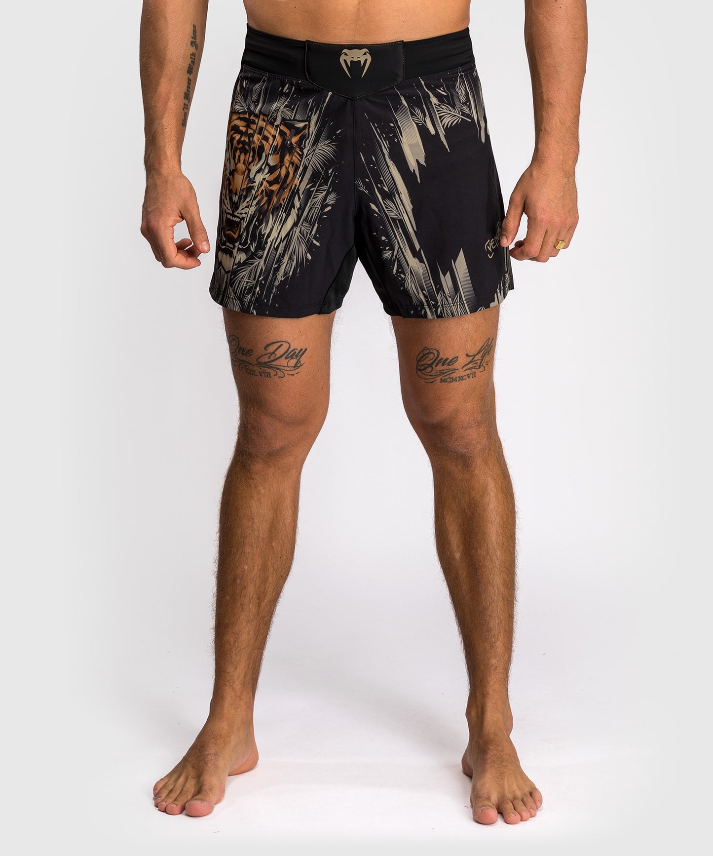 Short de Combat Venum Tiger pour Hommes - Noir/Orange Néon