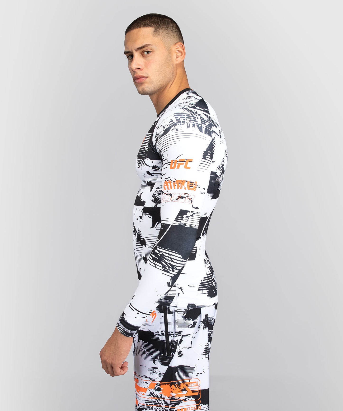 Rashguard manches longues Performance Homme UFC Zenith by Venum Authentic Fight Week - Blanc