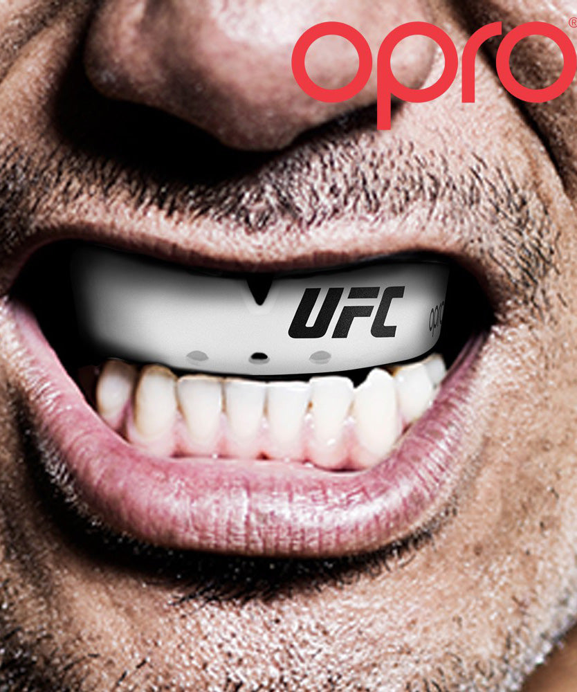 Protector Bucal Opro UFC Bronze – Blanco