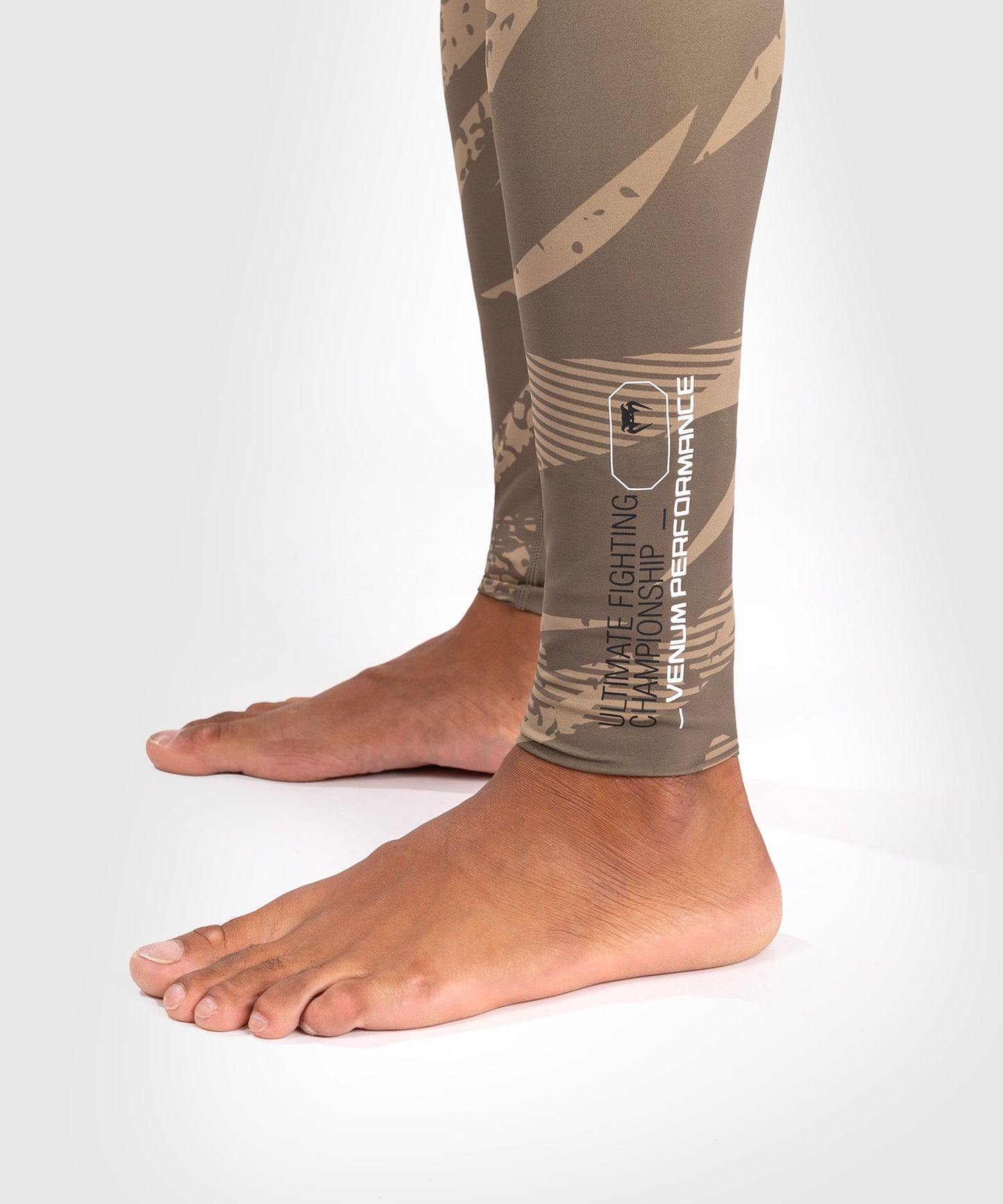 UFC Adrenaline By Venum Fight Week Performance Malla para Hombre - Desert Camo