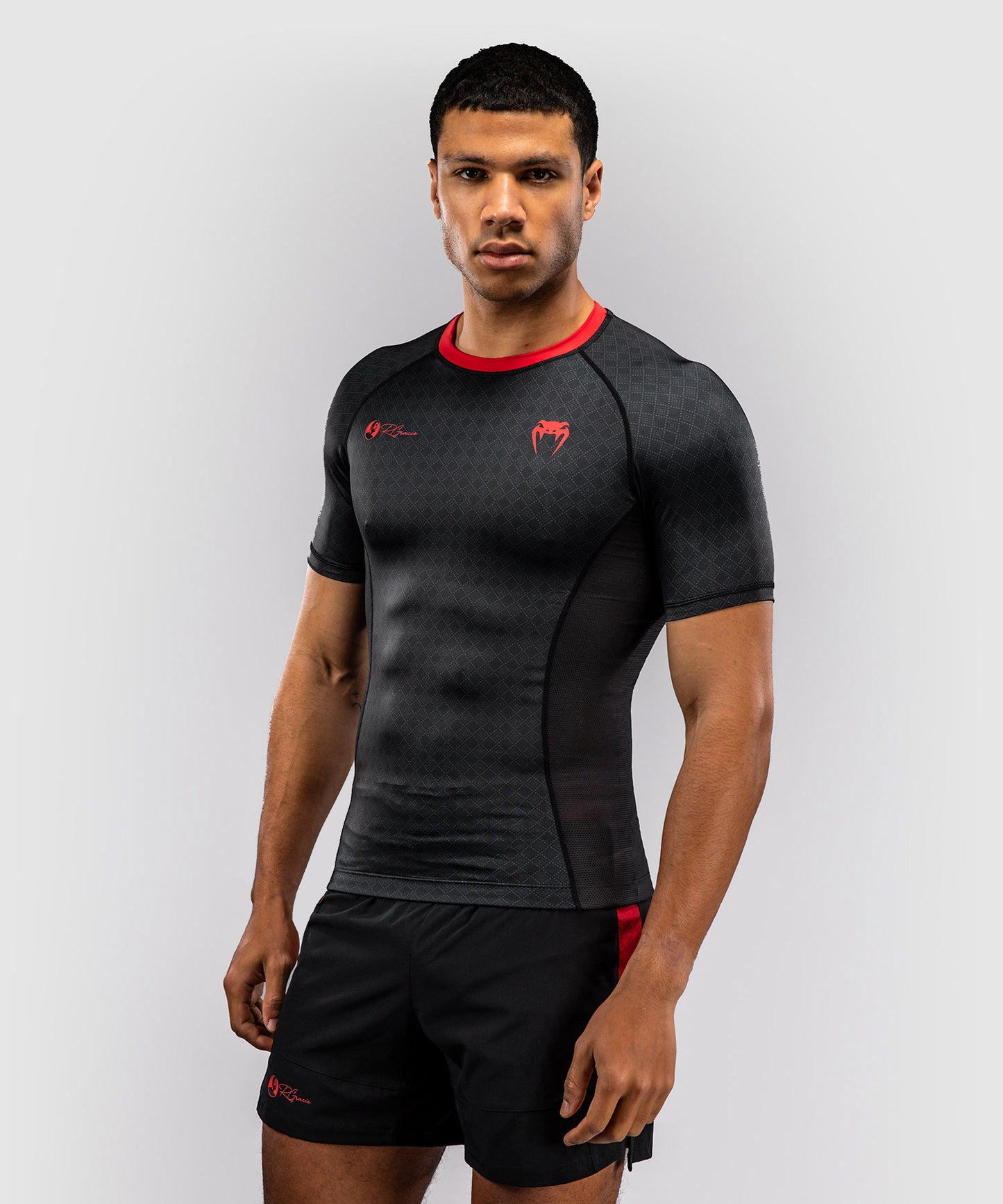 Rashguard à Manches Courtes Venum x Roger Gracie Signature - Noir/Rouge
