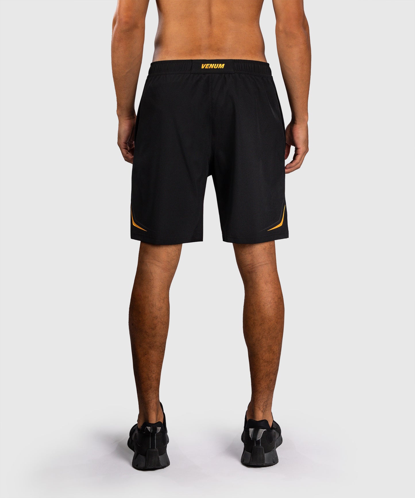 Venum G-Core Pantalón Corto de Entrenamiento - Negro/Oro