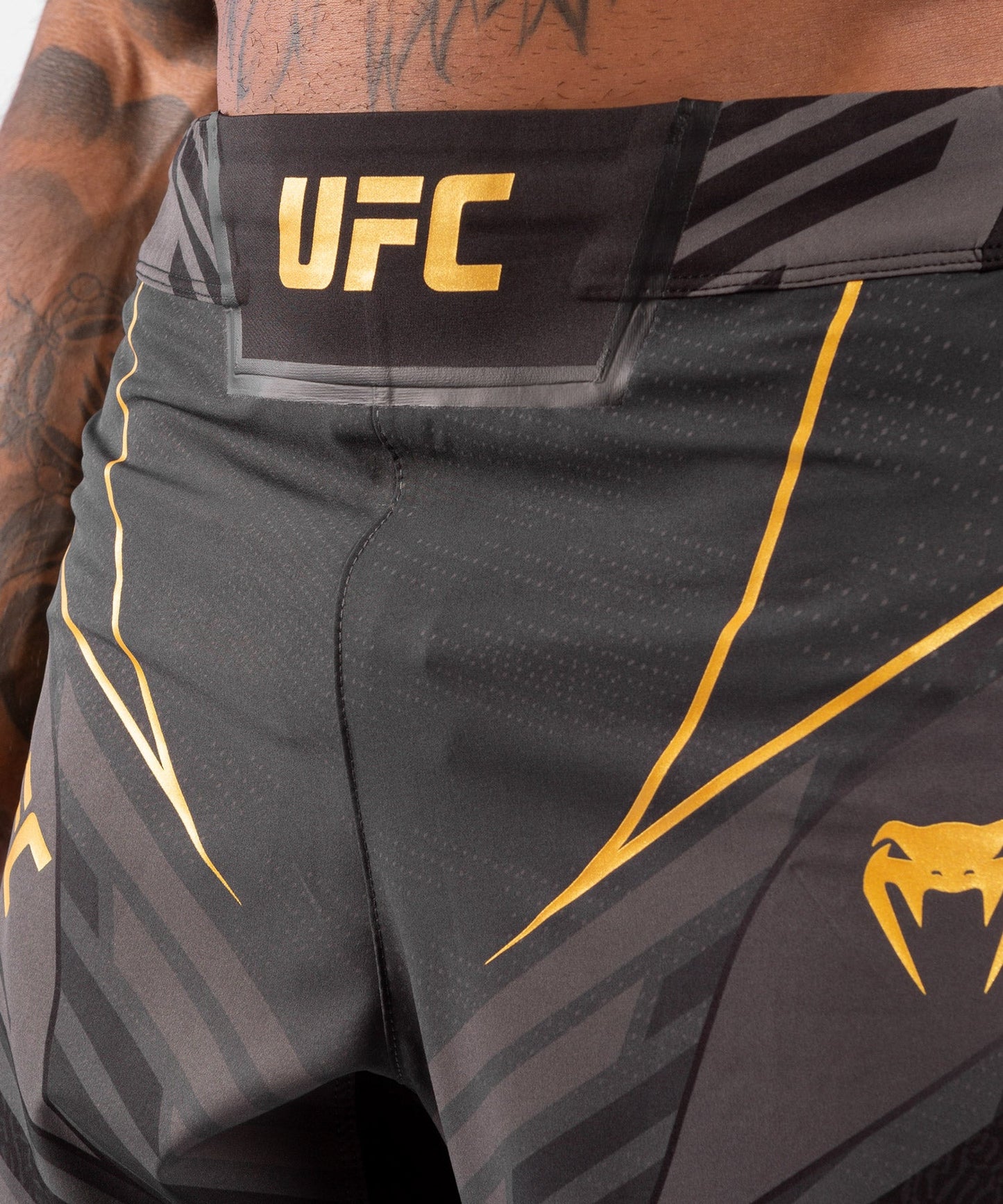 UFC Herren Fightshorts Venum Authentic Fight Night - Long Cut - - Champion
