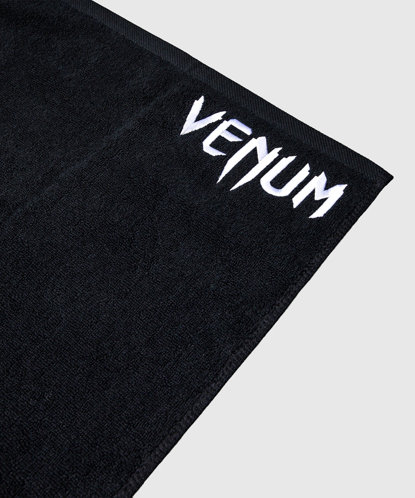 Venum MX Basics Asciugamano - Nero/Bianco