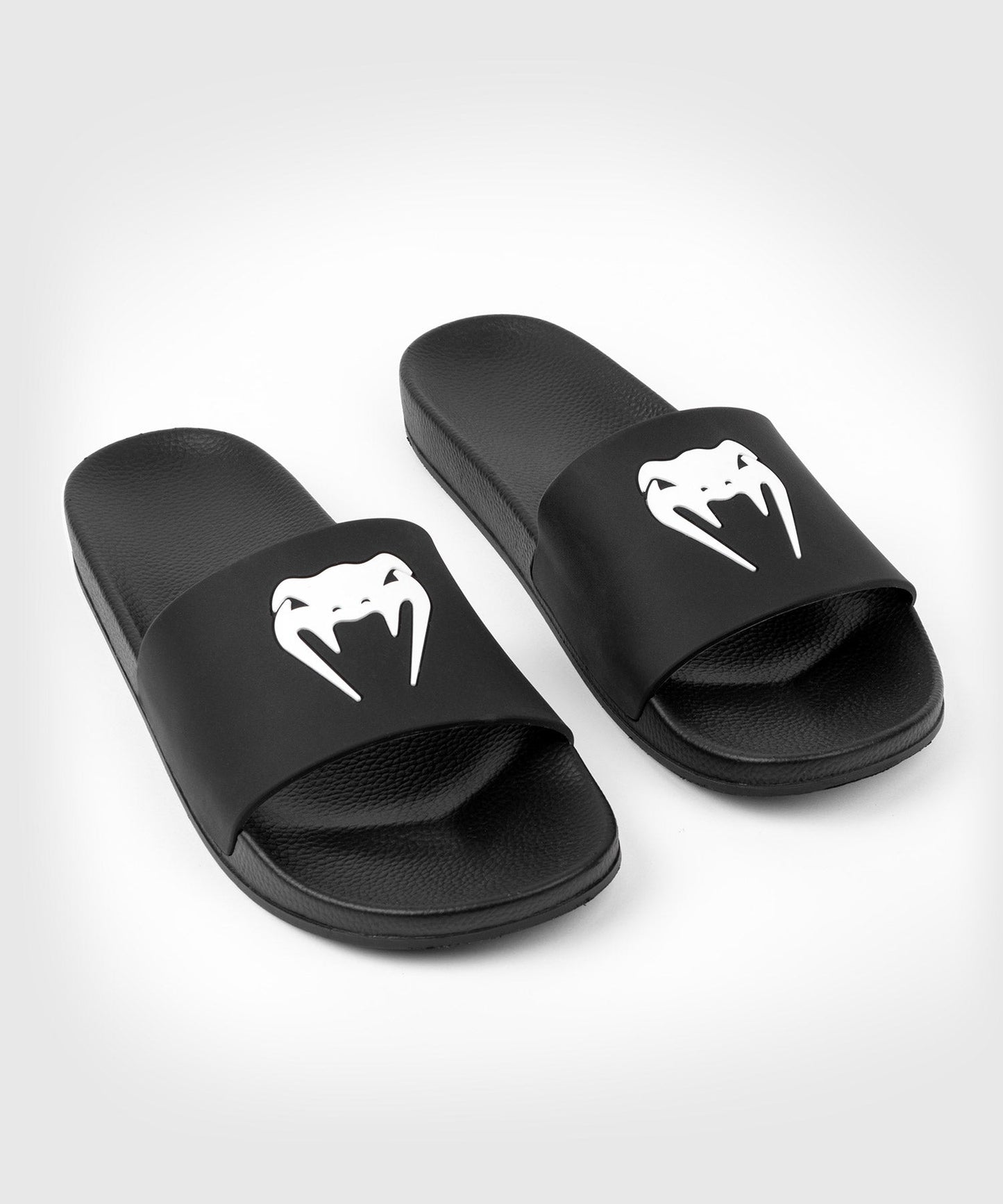 Venum Classic Sandalias - Negro/Blanco