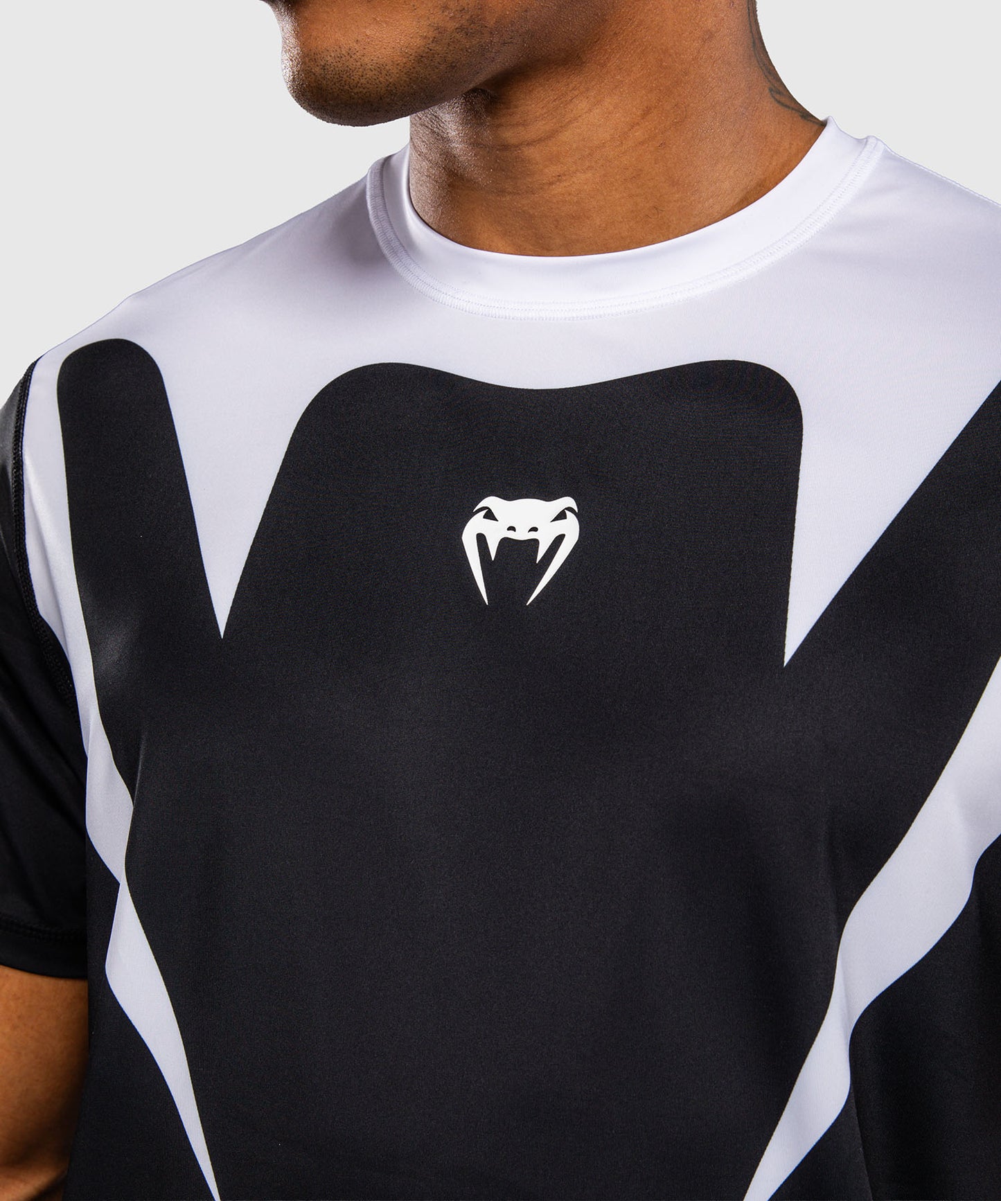 Venum Attack 90 Dry-Tech-T-Shirt – Weiß/Schwarz