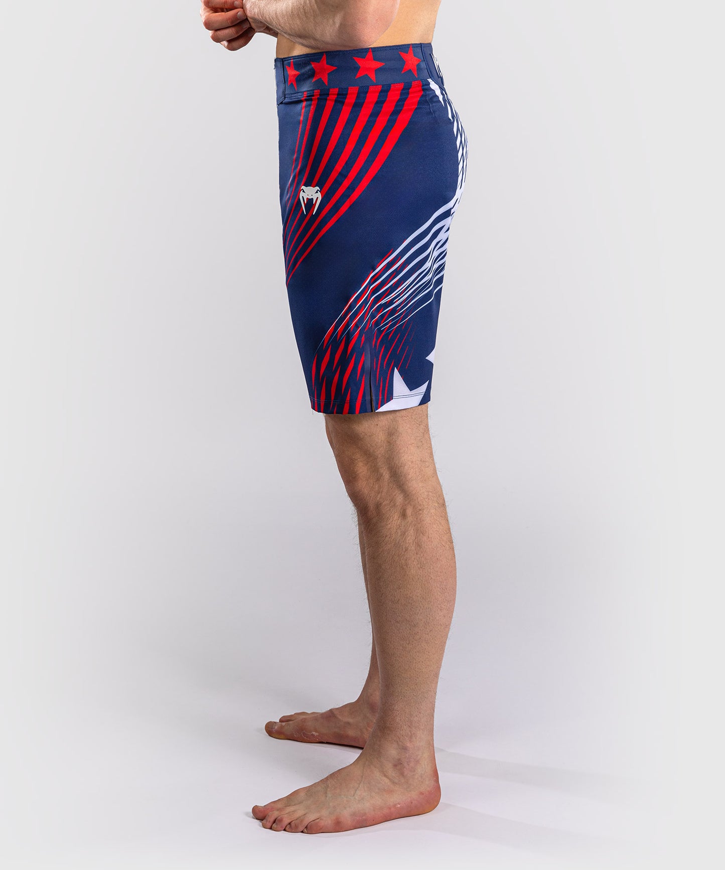 Official UFC Freedom 250 by Venum Authentic Fight Night Fight Shorts im Long Fit für Herren - Blau