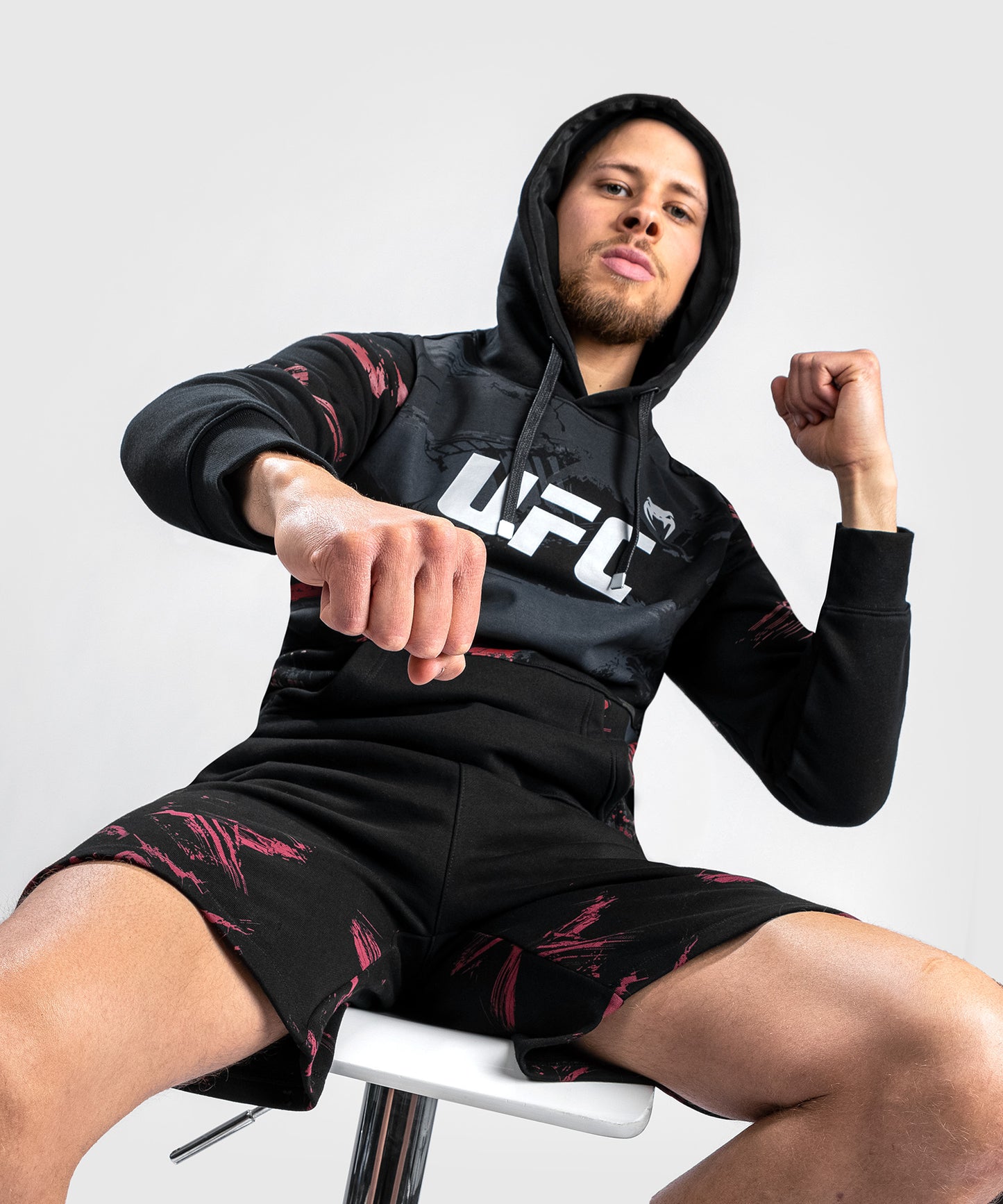 UFC Venum Authentic Fight Week 2.0 Hooded Sweatshirt – Schwarz/Rot