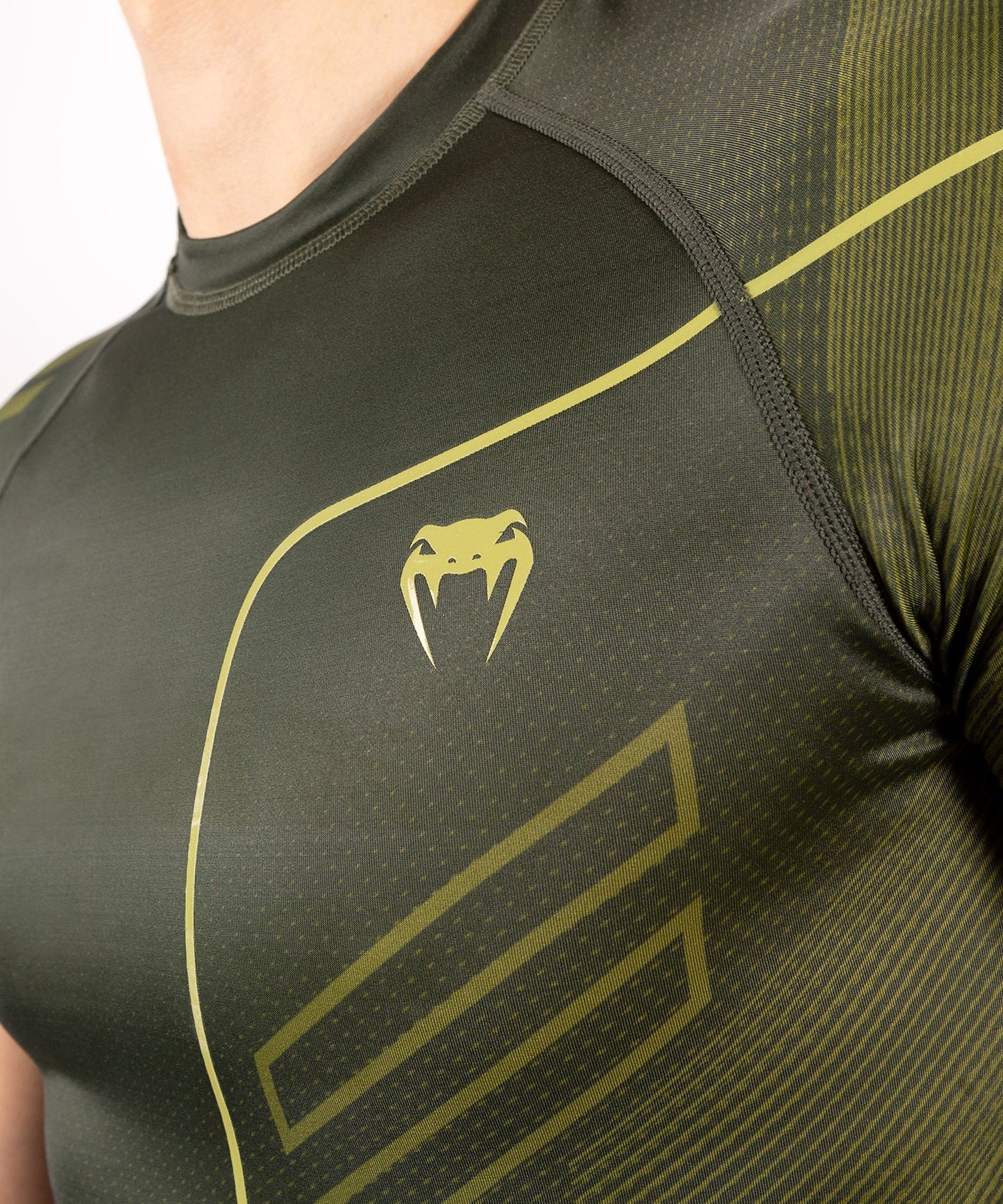 Venum Commando Edition Loma Short Sleeve Rashguard - Khaki