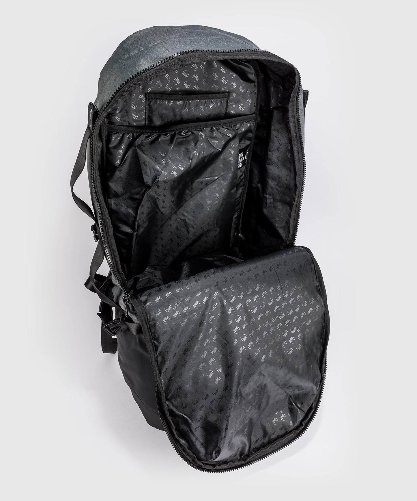 Venum Evo 2 Xtrem Rucksack (50-63L) – Sturmgrau