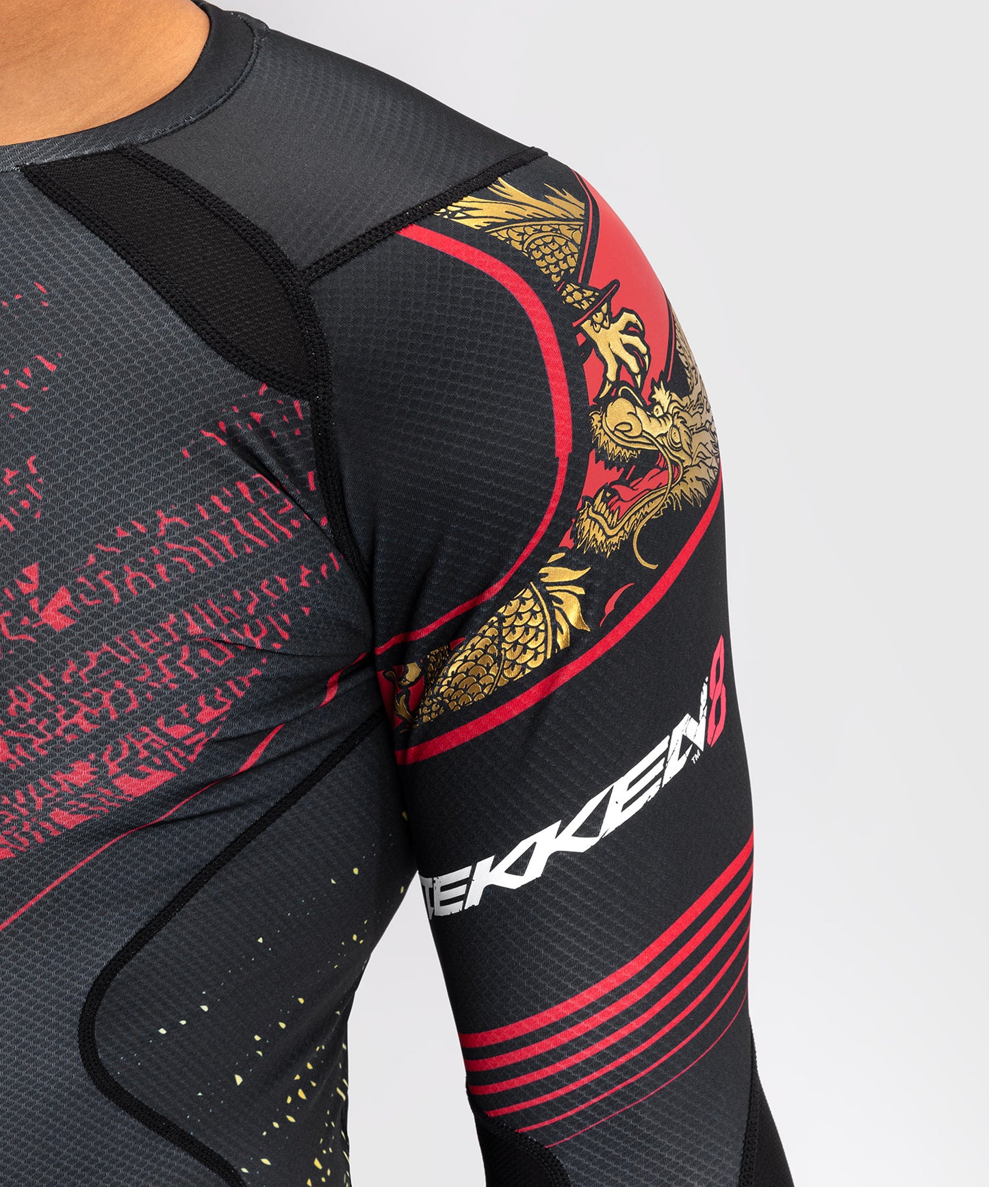 Venum x TEKKEN 8 - Marshall Law Rashguard - Negro/Rojo/Dorado