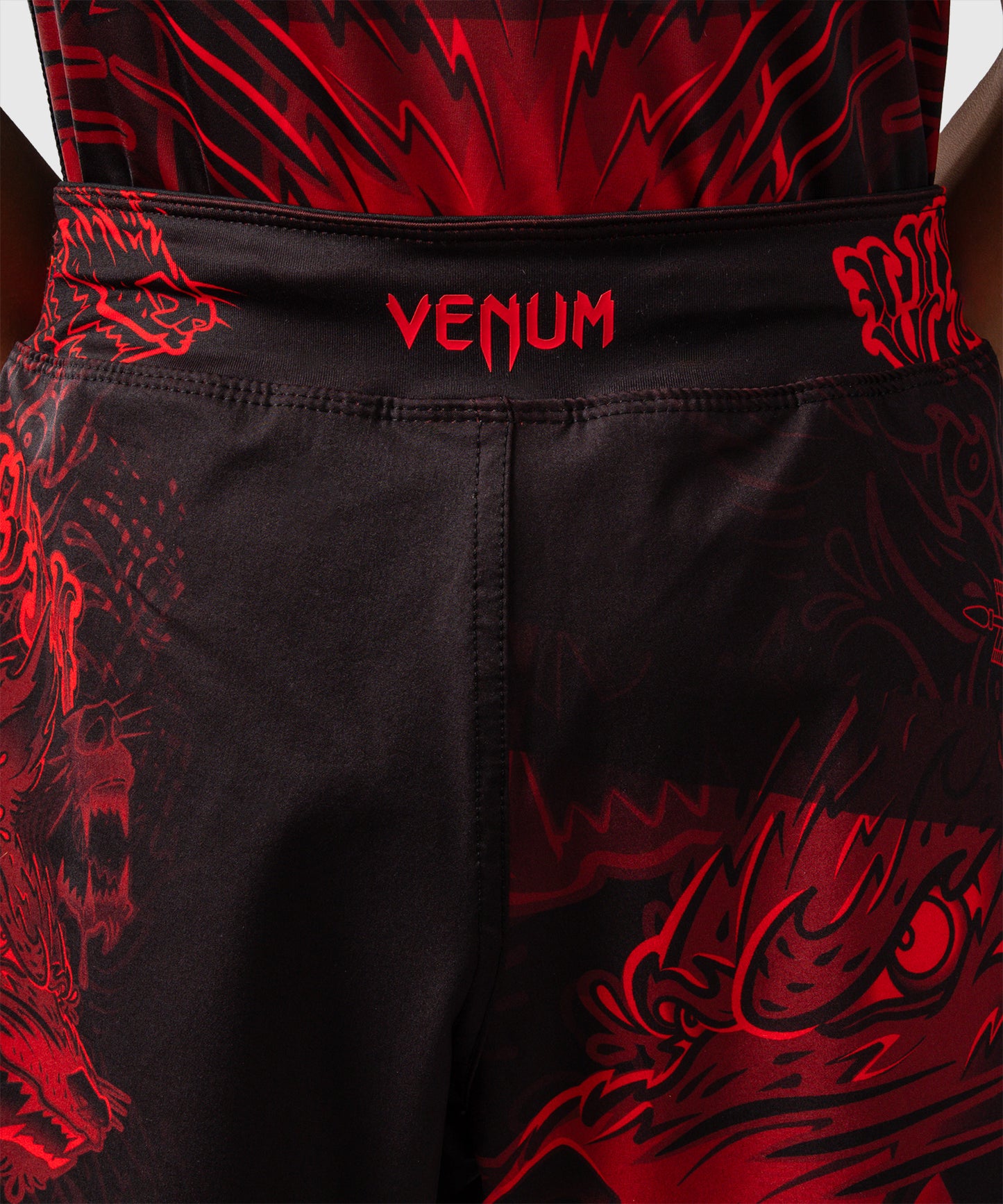 Venum Wolf Atak Pantaloncini da Combattimento Per Bambini – Nero/Rosso
