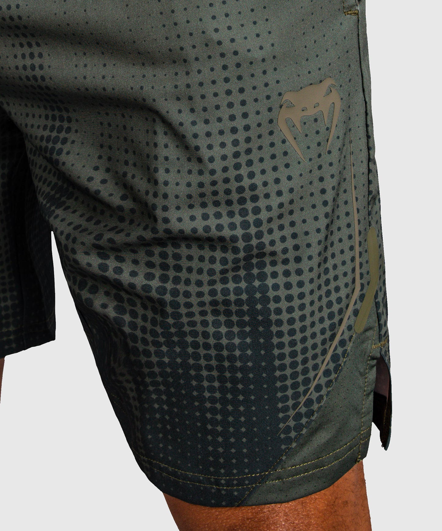 Venum Stealth Trainingshorts – Khaki/Dunkelgrün