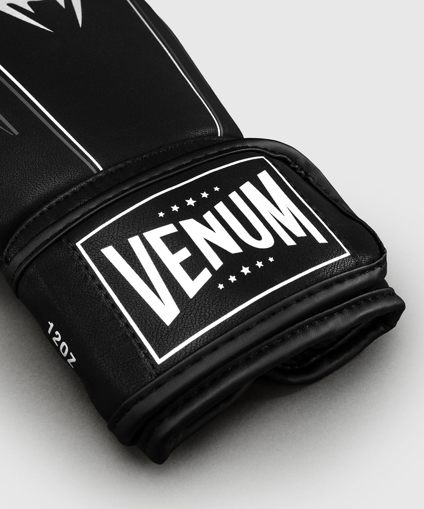 Venum Streamline Guantoni da boxe – Nero/Bianco