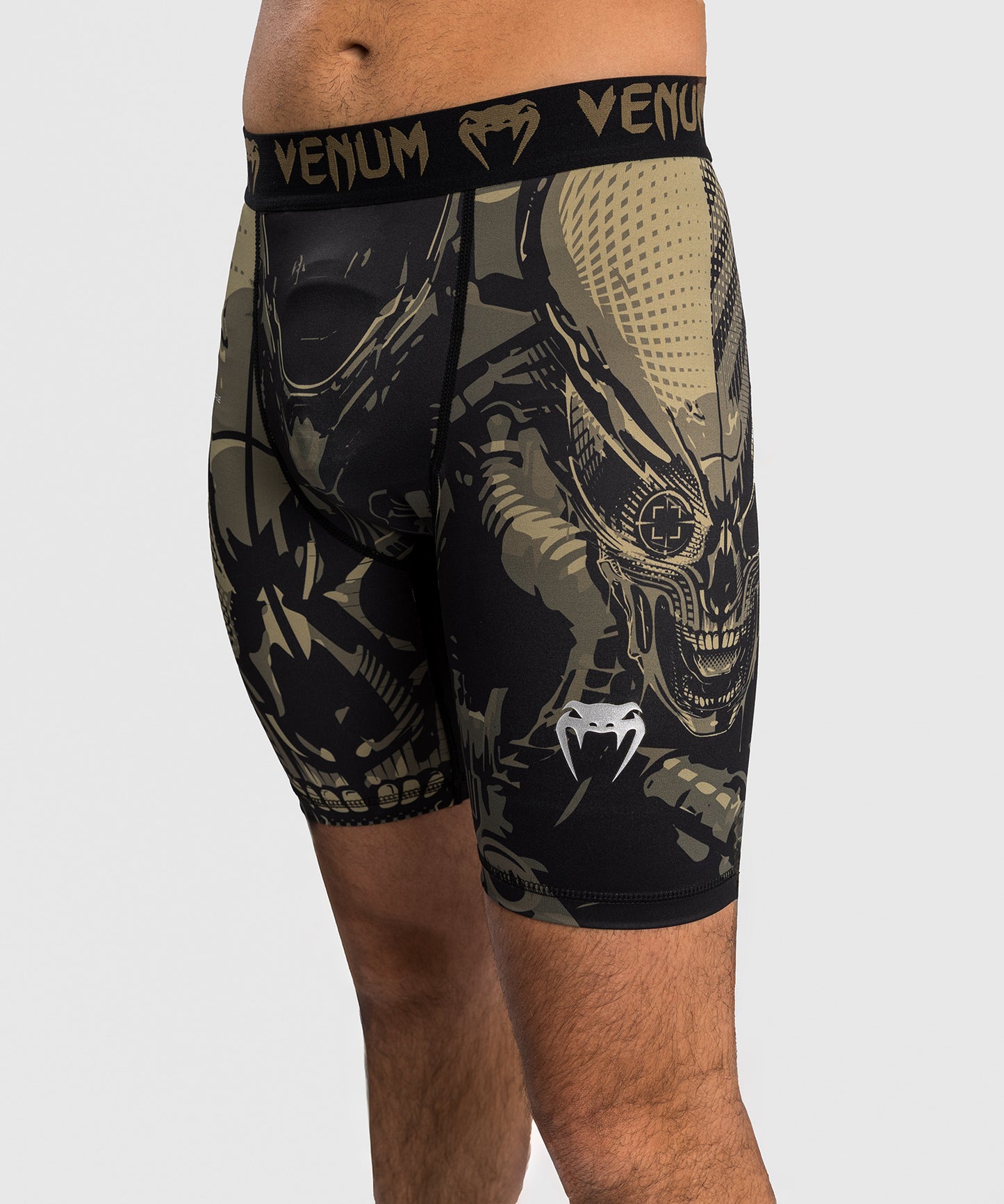 Venum Invader Pantaloncini a compressione - Nero/Sabbia
