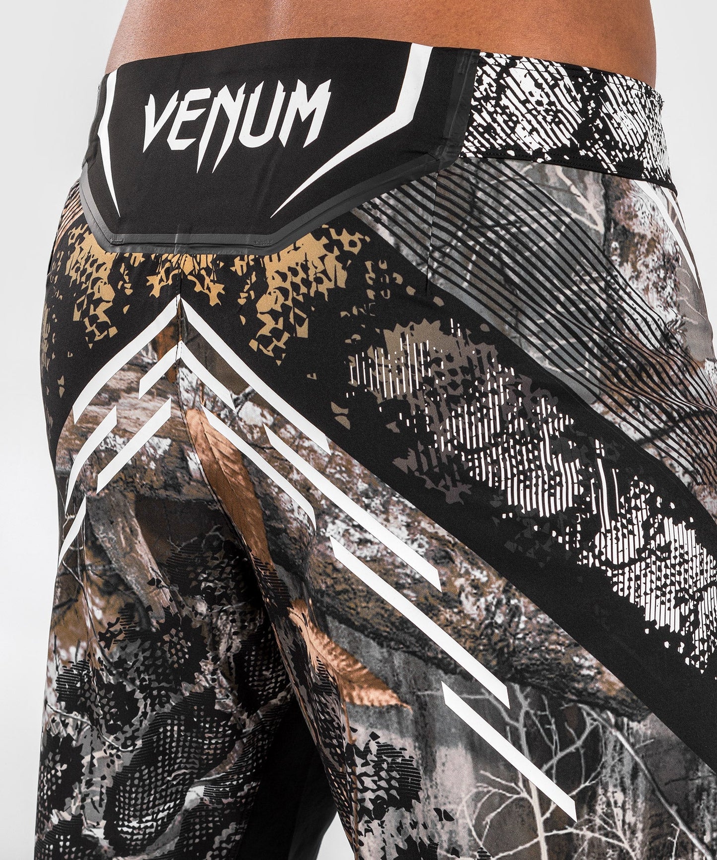 Short de combat pour homme Realtree Camo UFC Adrenaline by Venum Fight Night - Long Fit