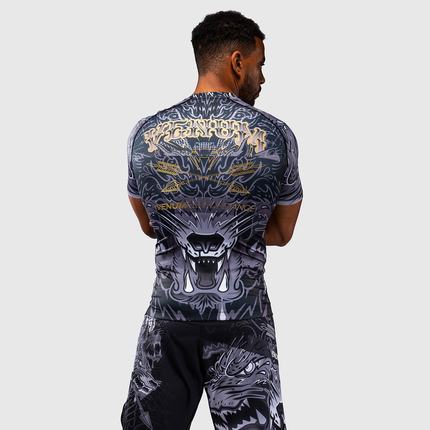 Venum Wolf Atak Rashguard a Maniche Corte – Nero/Grigio