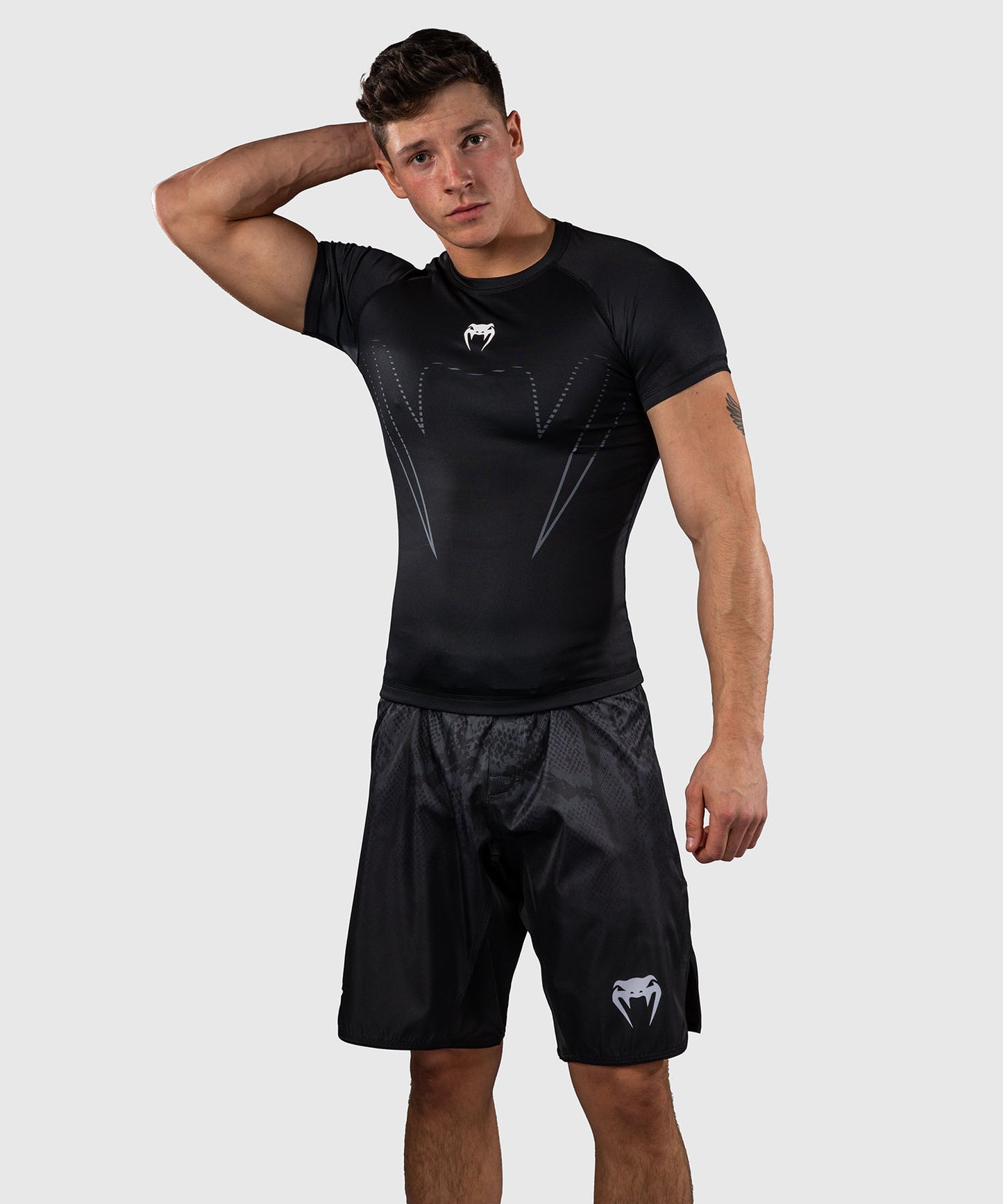 Venum Edge short sleeves Rashguard - Black/Sand
