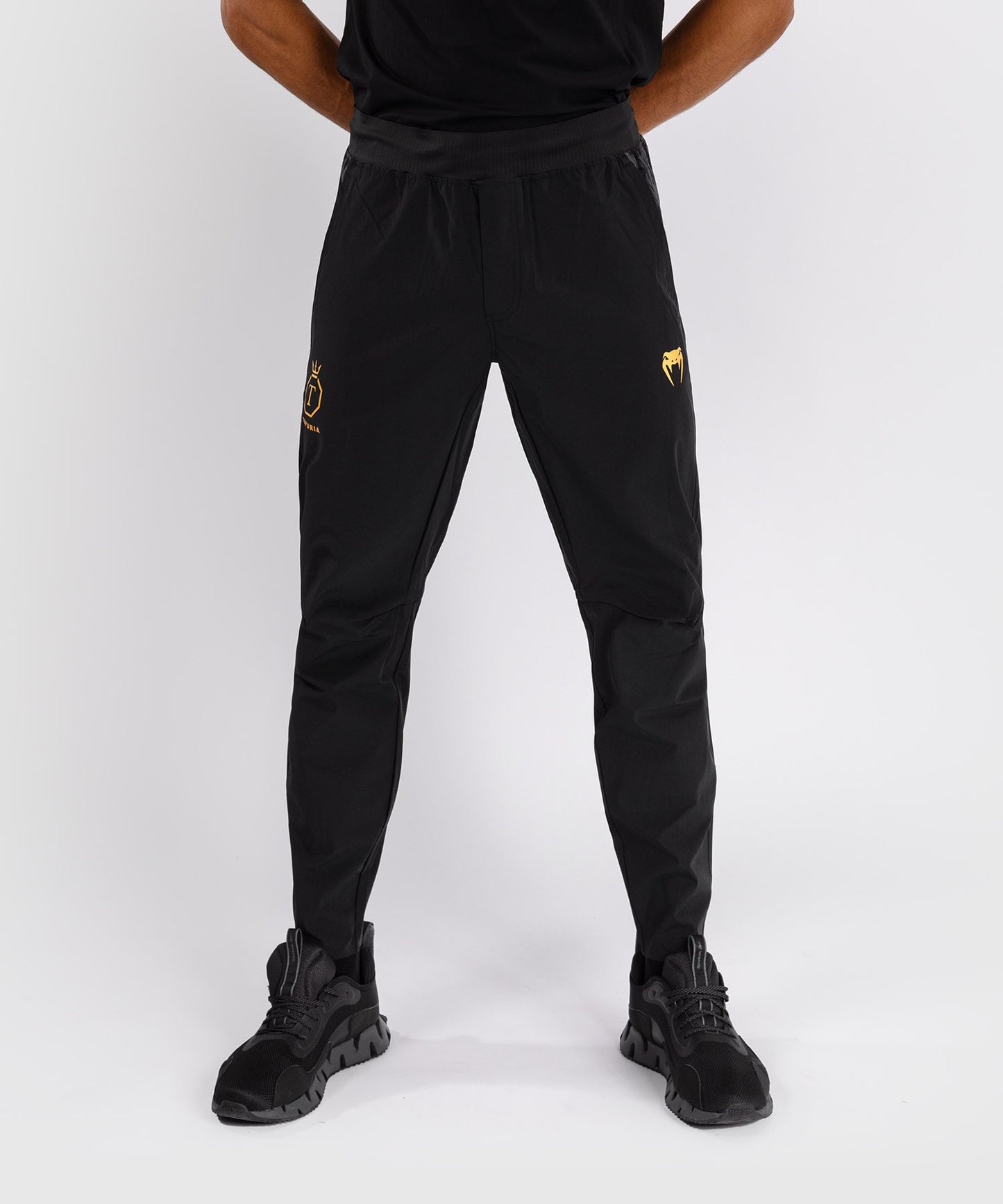 Venum x Topuria Unmatched Edition Pantalones de chándal - Negro/Dorado