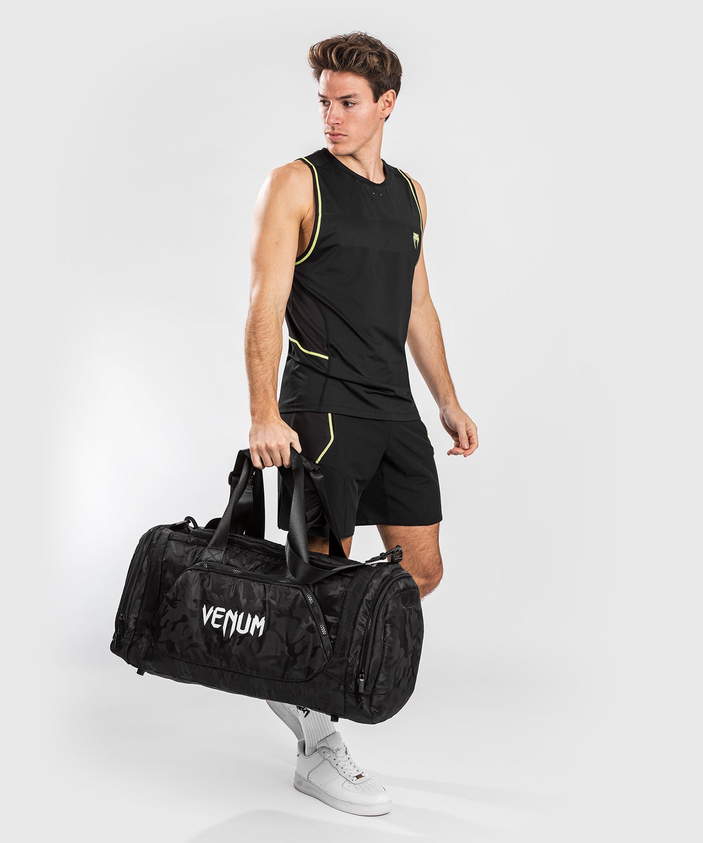 Venum Trainer Lite Sporttasche (48L) – Schwarz/Dunkles Camo