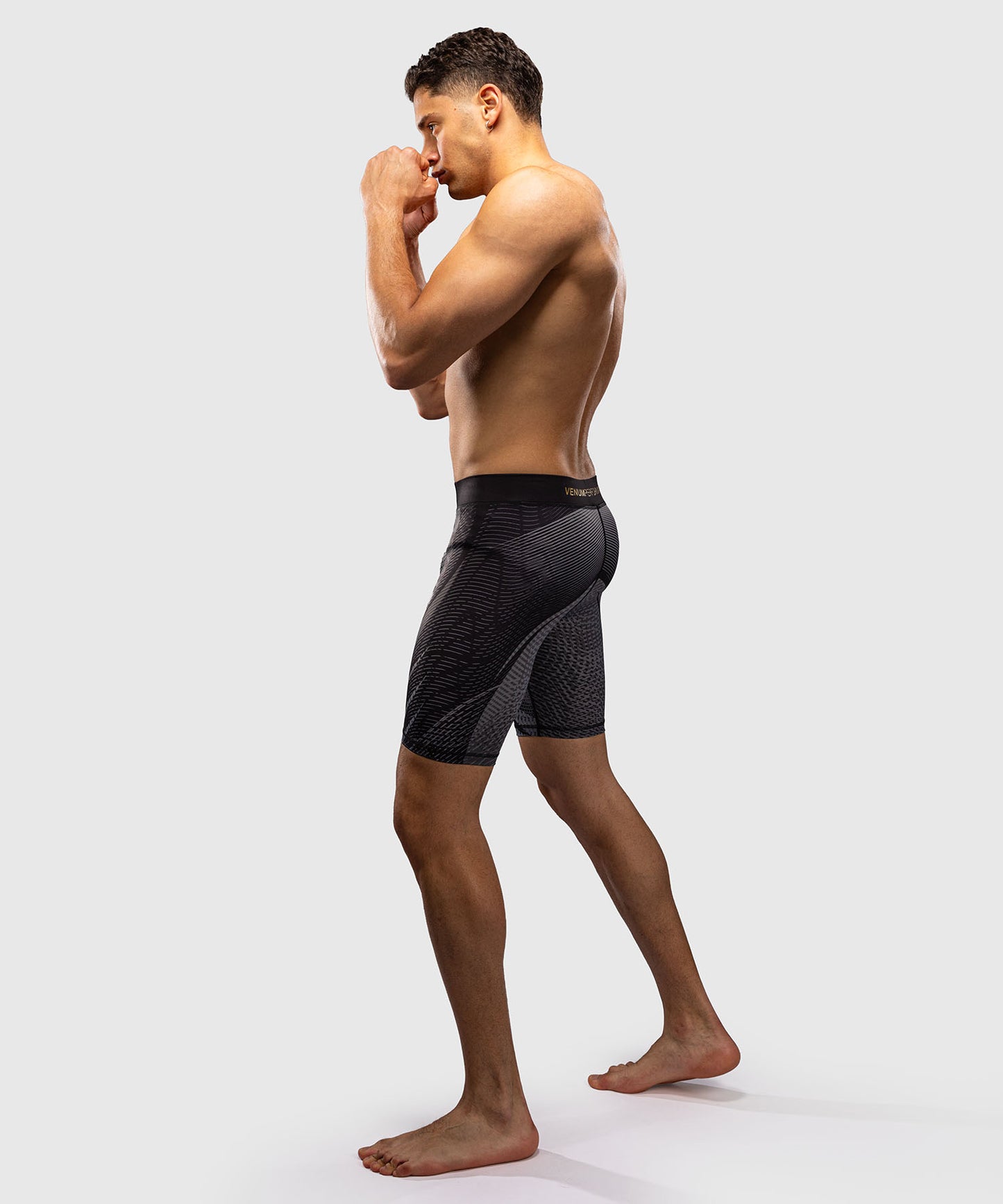 Venum Galactic 3.0 Pantalón Corto de Compresión - Negro/Oro