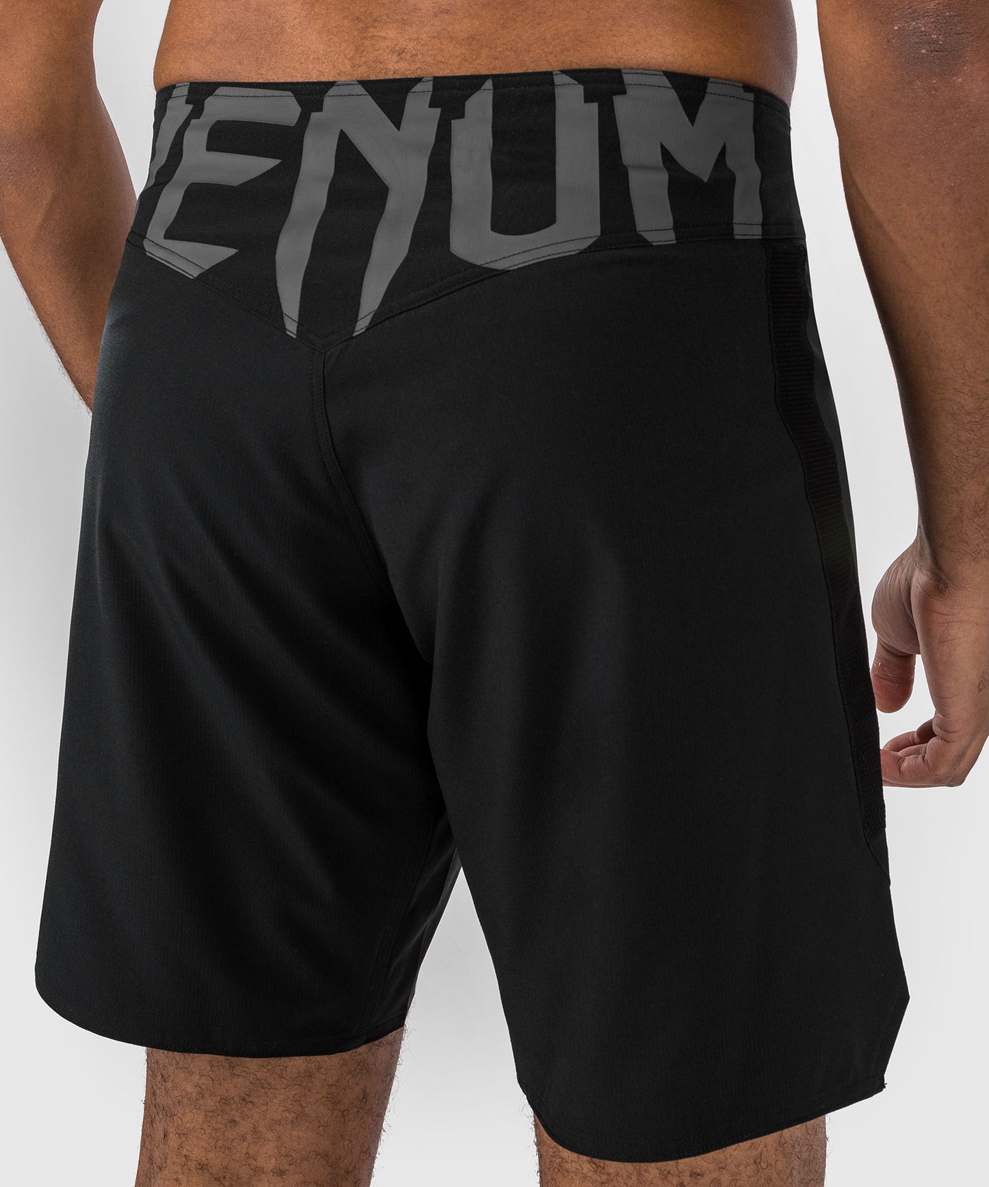 Venum Light 5.0 Fight Shorts - Schwarz/Weiß