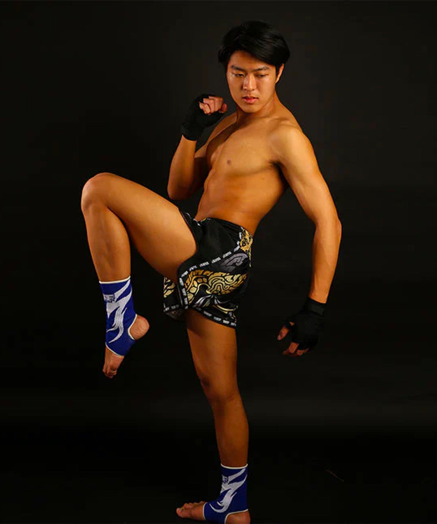 King Tuff Retro Style The Of Naga Pantaloncini da Muay Thai - Nero
