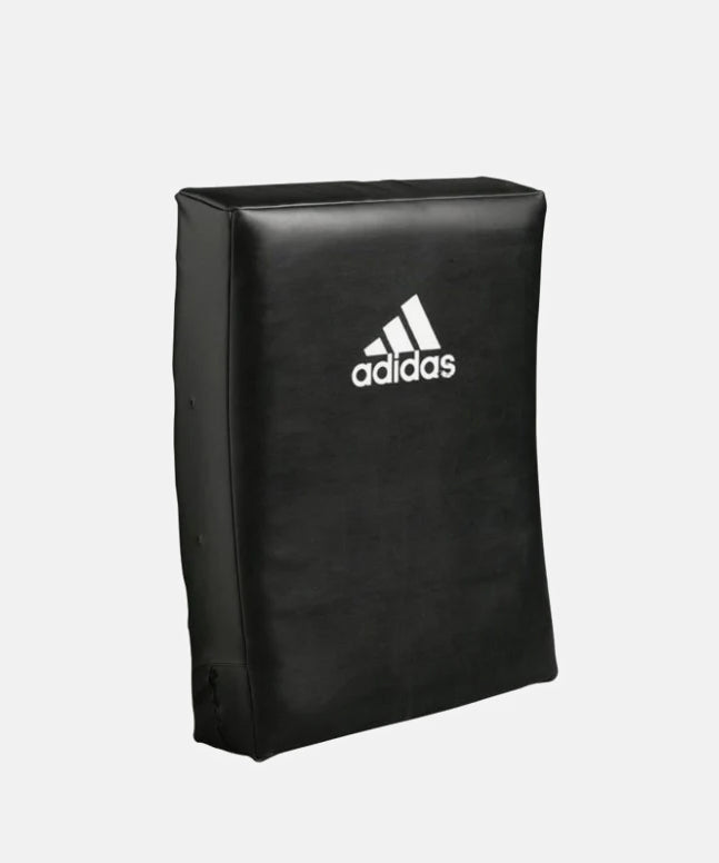 Adidas Escudo de Patadas Grande y Curvo - Negro