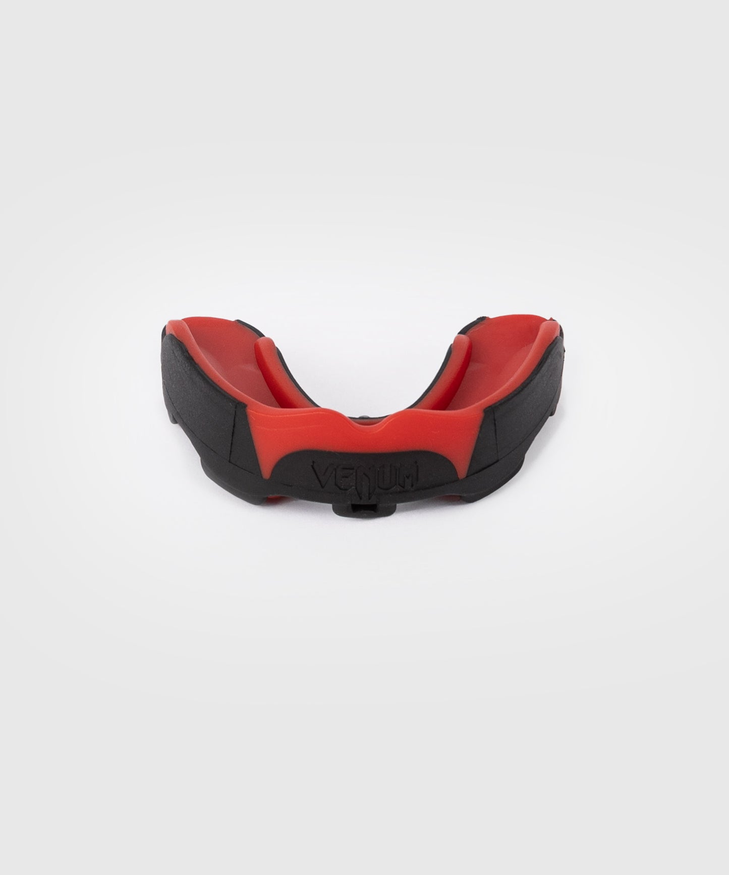 Protège-dents Venum Predator – Noir/Rouge avec sangle/sans sangle