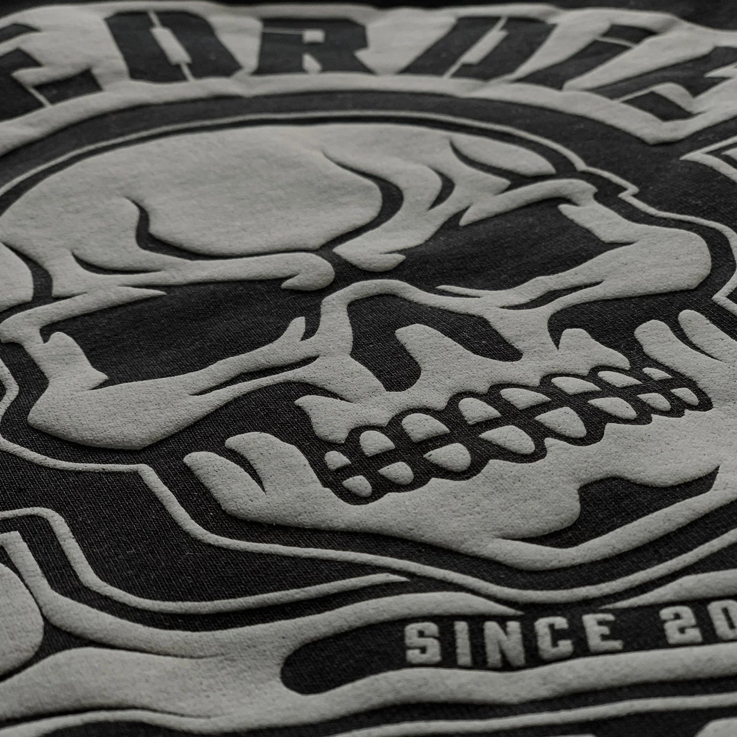 Pride Or Die Busted Knuckles Sweatshirt - Schwarz