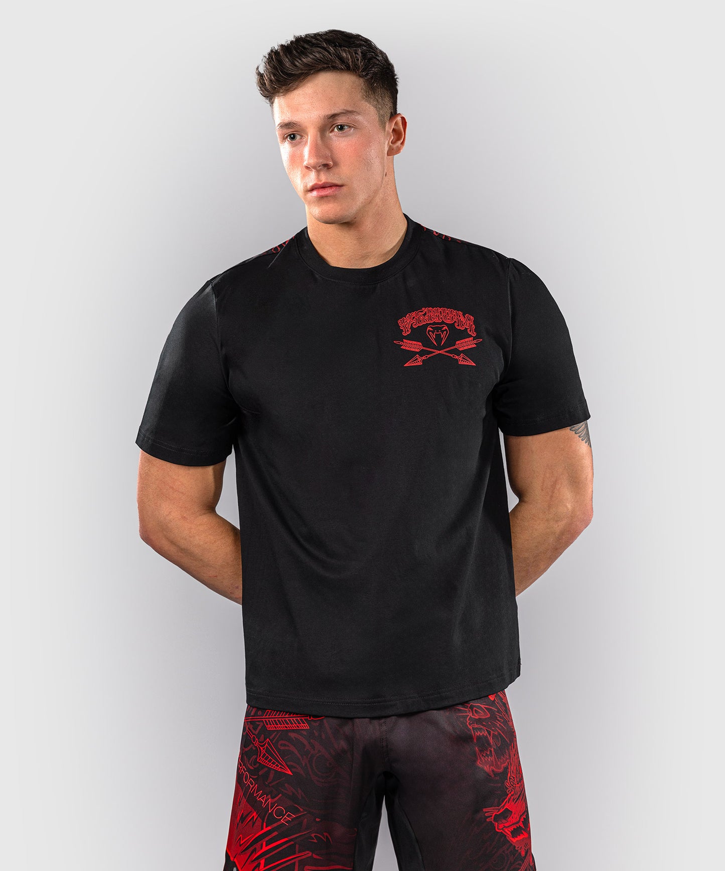 Venum Wolf Atak T-Shirt – Schwarz/Rot