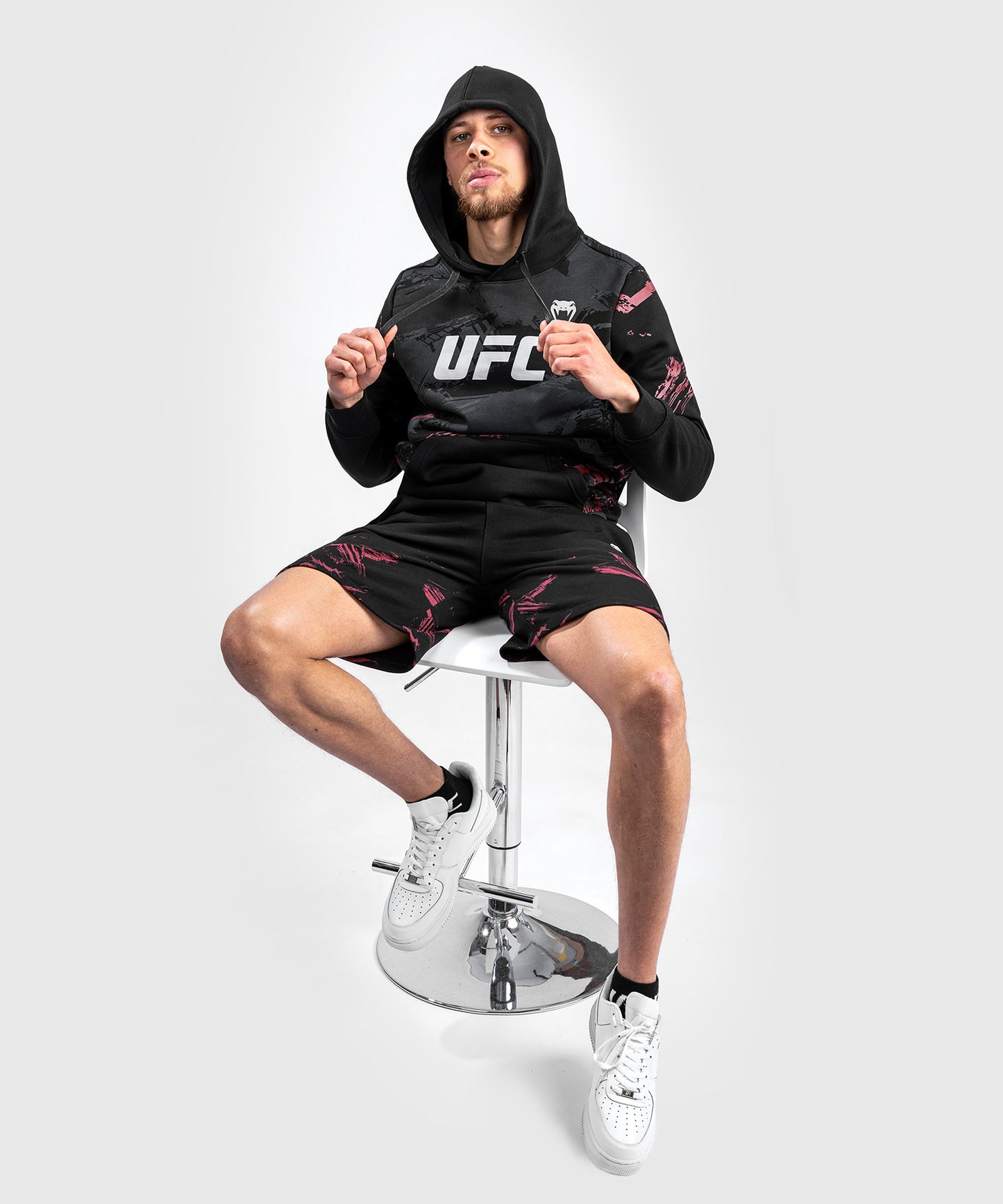 UFC Venum Authentic Fight Week 2.0 Hooded Sweatshirt – Schwarz/Rot