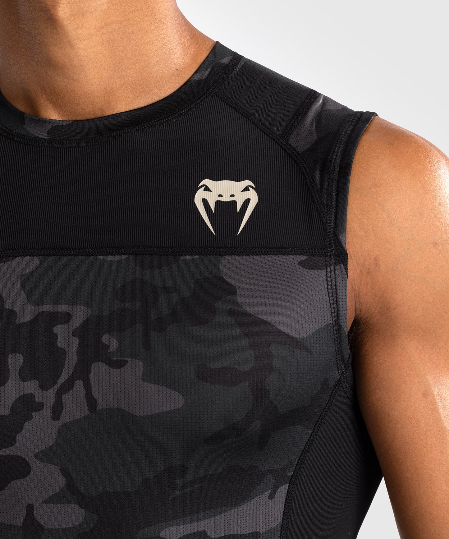 Rashguard sans Manches Venum G-Fit Air pour Hommes - Camo Urban
