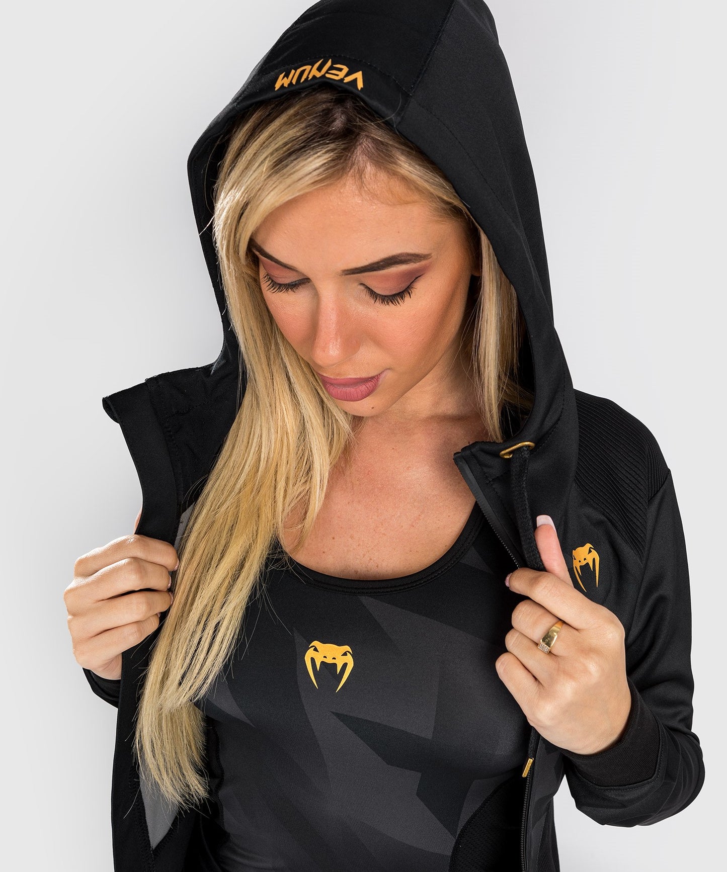 Sweatshirt à Capuche Venum Razor - Pour Femmes - Noir/Or