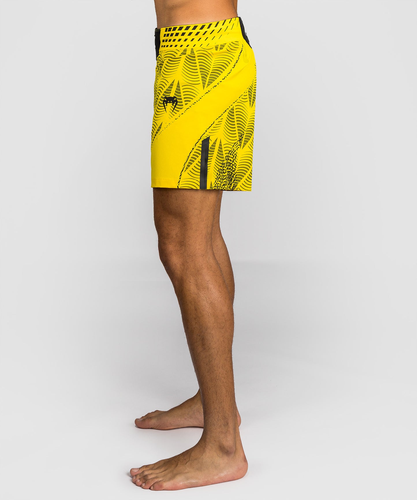 UFC Zenith by Venum Authentic Fight Night Pantaloncini da combattimento Fit corto Uomo - Giallo